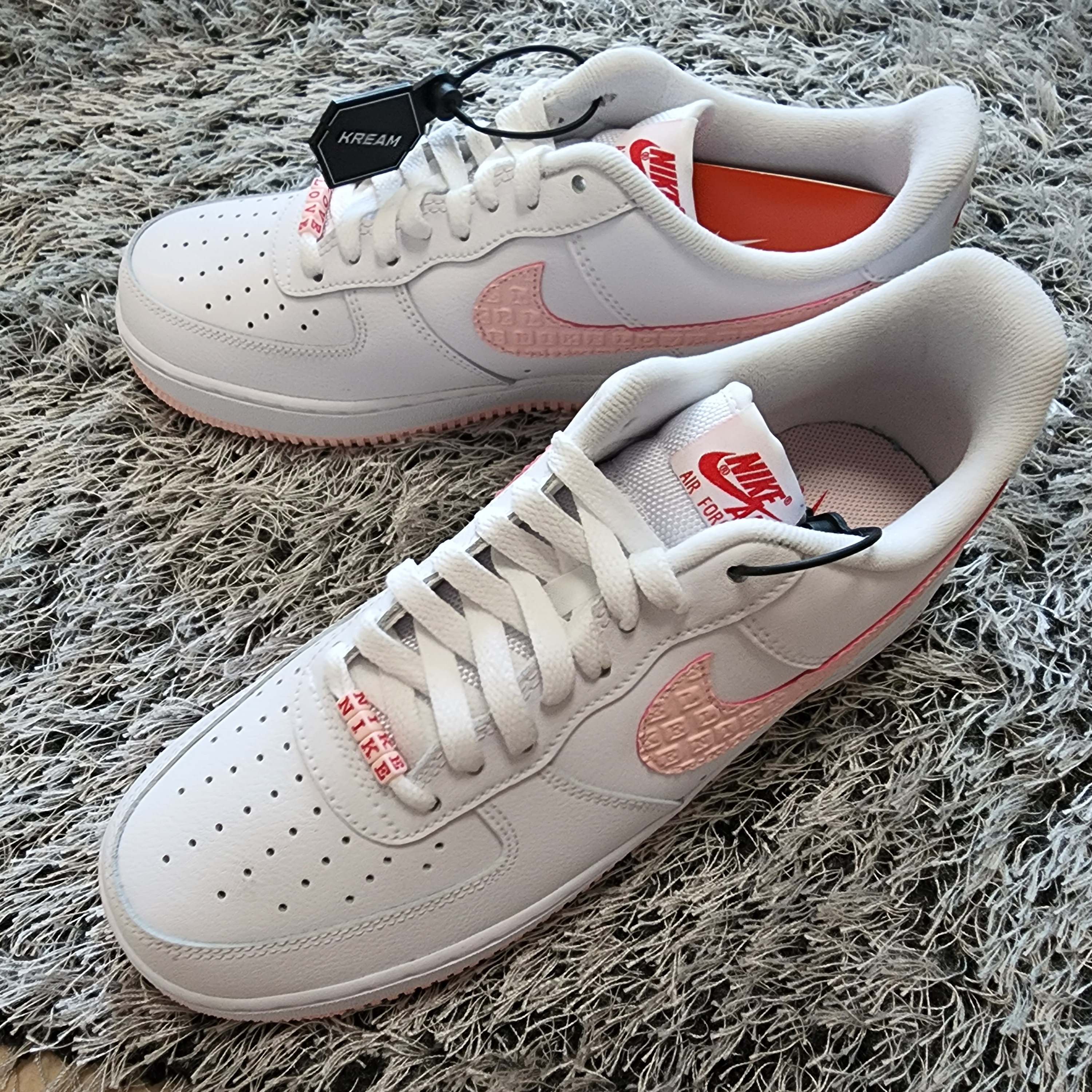(W) Nike Air Force 1 '07 Valentine Day 2022 착용 스타일 - 1