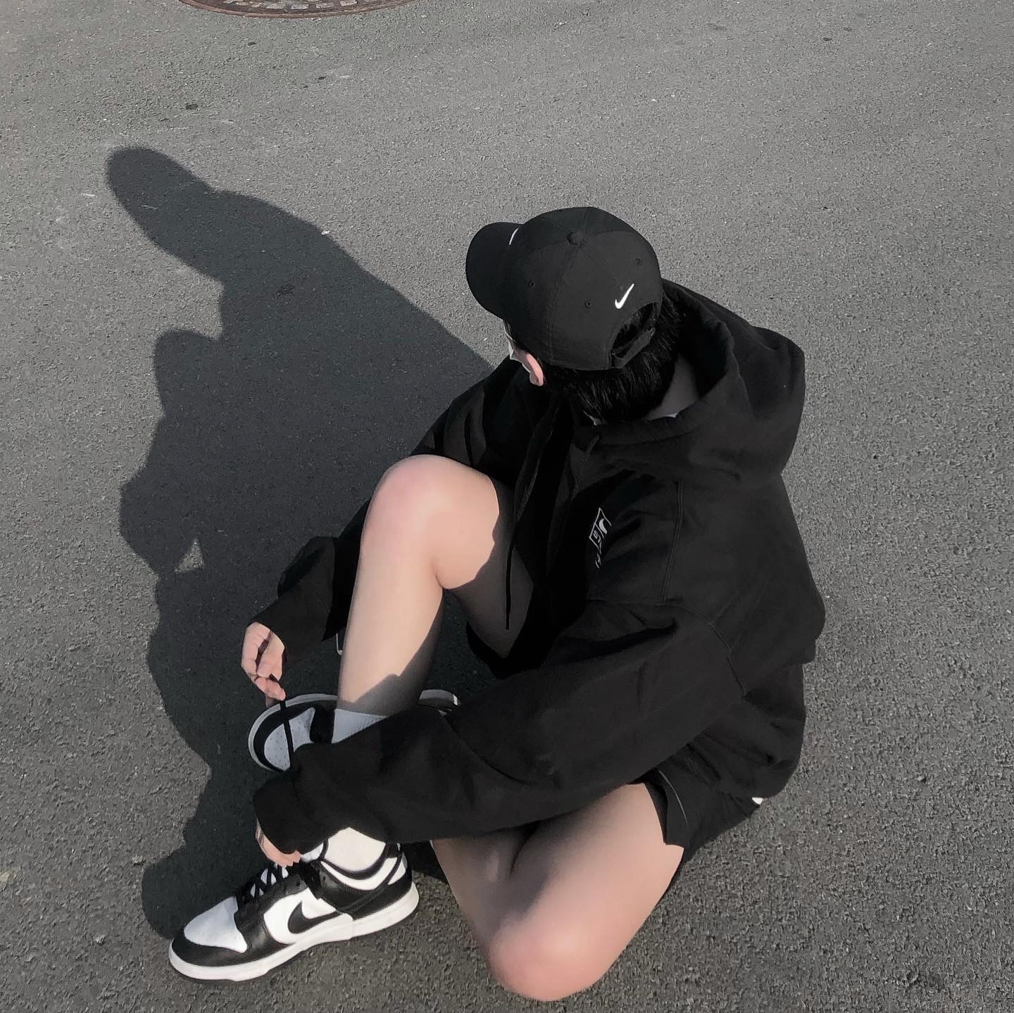 Nike x Stussy NRG RA Washed Pullover Hoodie Black (DN4028-010), Nike Dunk Low Retro Black 착용 스타일 - 3