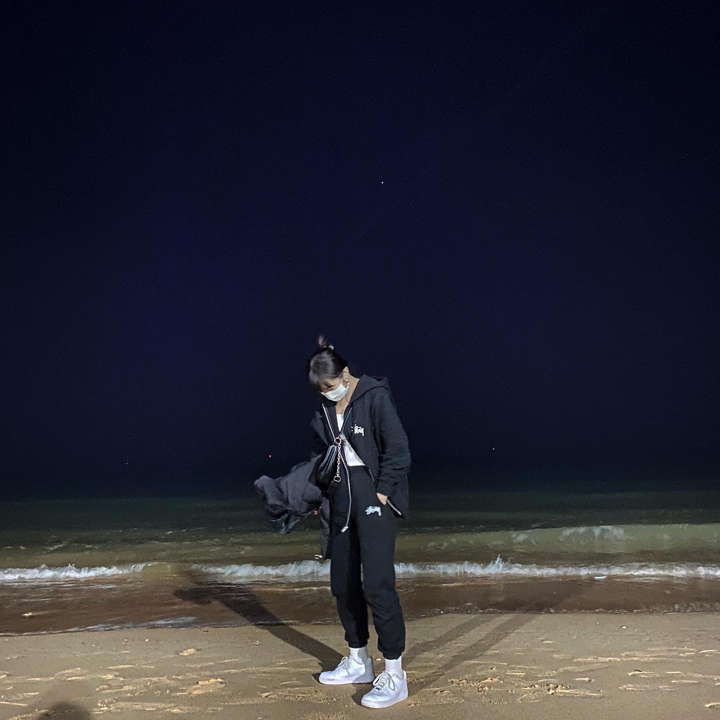Stussy Basic Stussy Zip Hoodie Black 2021, Nike Air Force 1 '07 Low White 착용 스타일 - 1