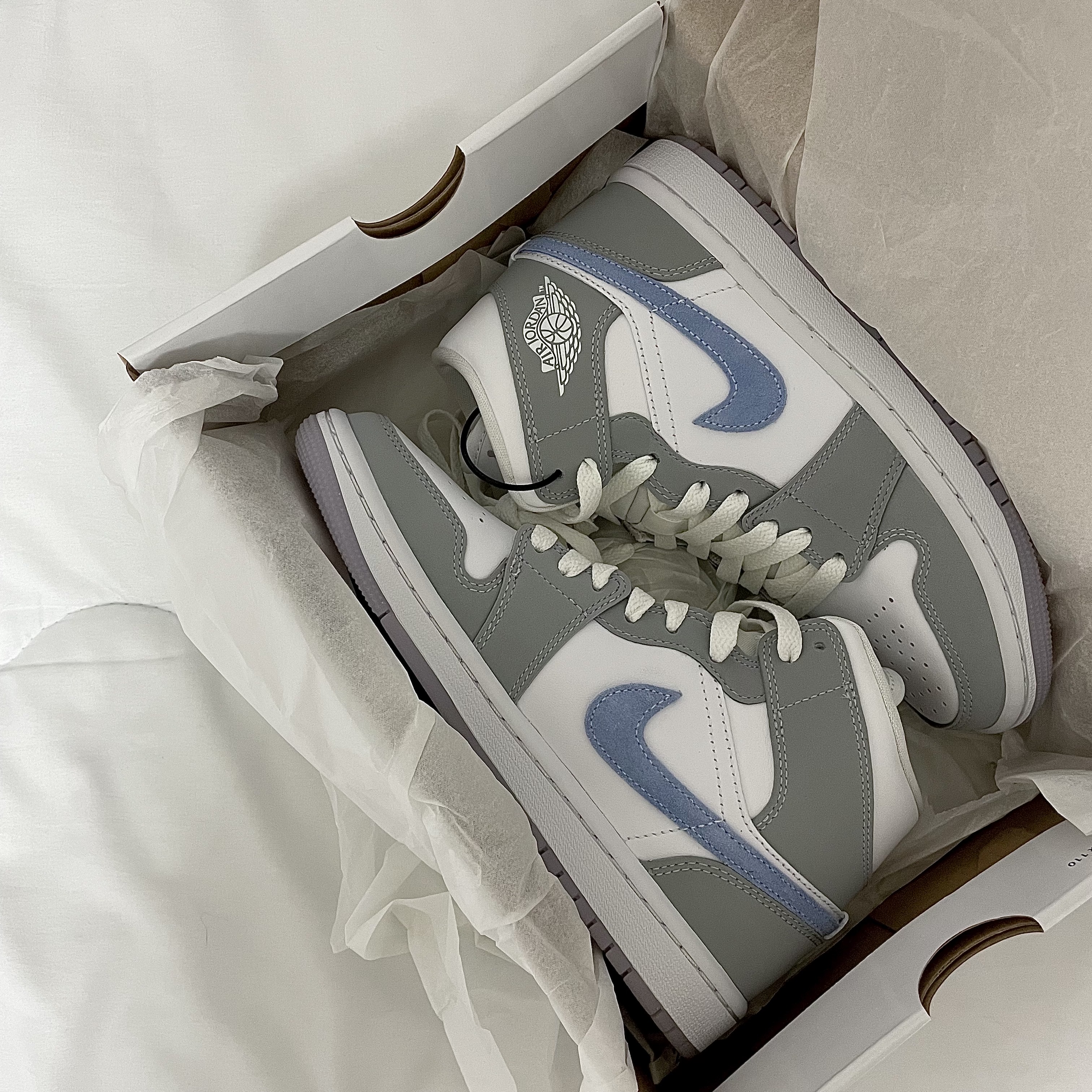 (W) Jordan 1 Mid Wolf Grey 착용 스타일