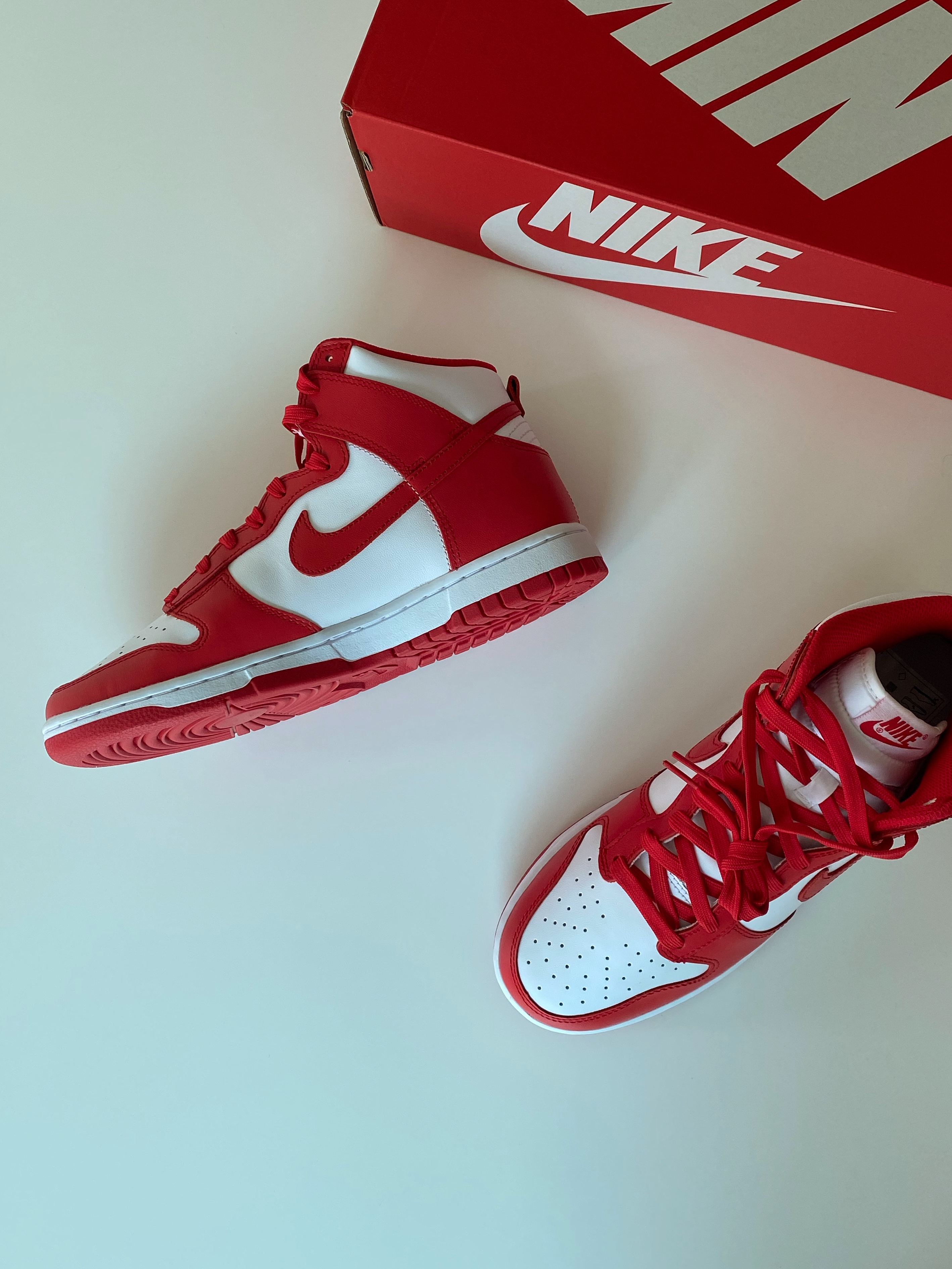 Nike Dunk High Retro Championship White and Red 착용 스타일