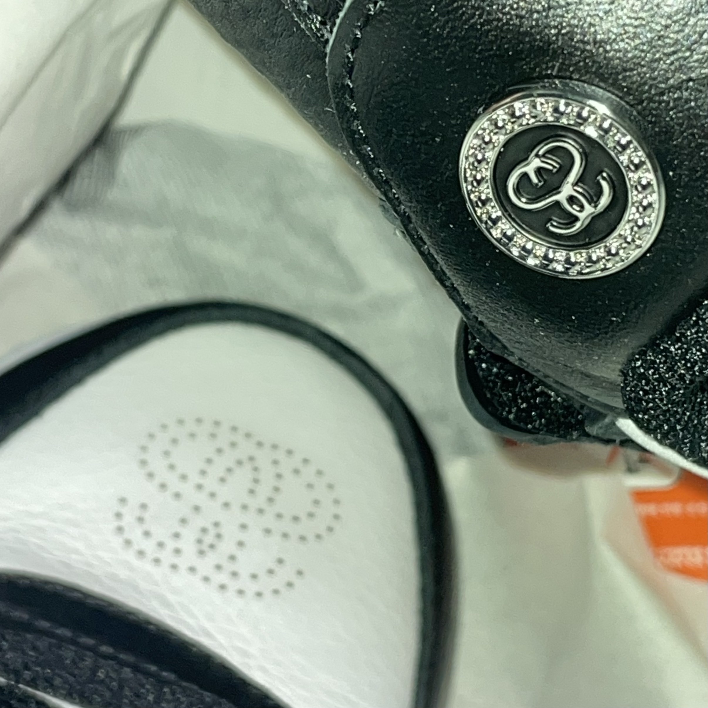 Nike x Stussy Air Force 1 '07 Mid SP Black and Light Bone 착용 스타일