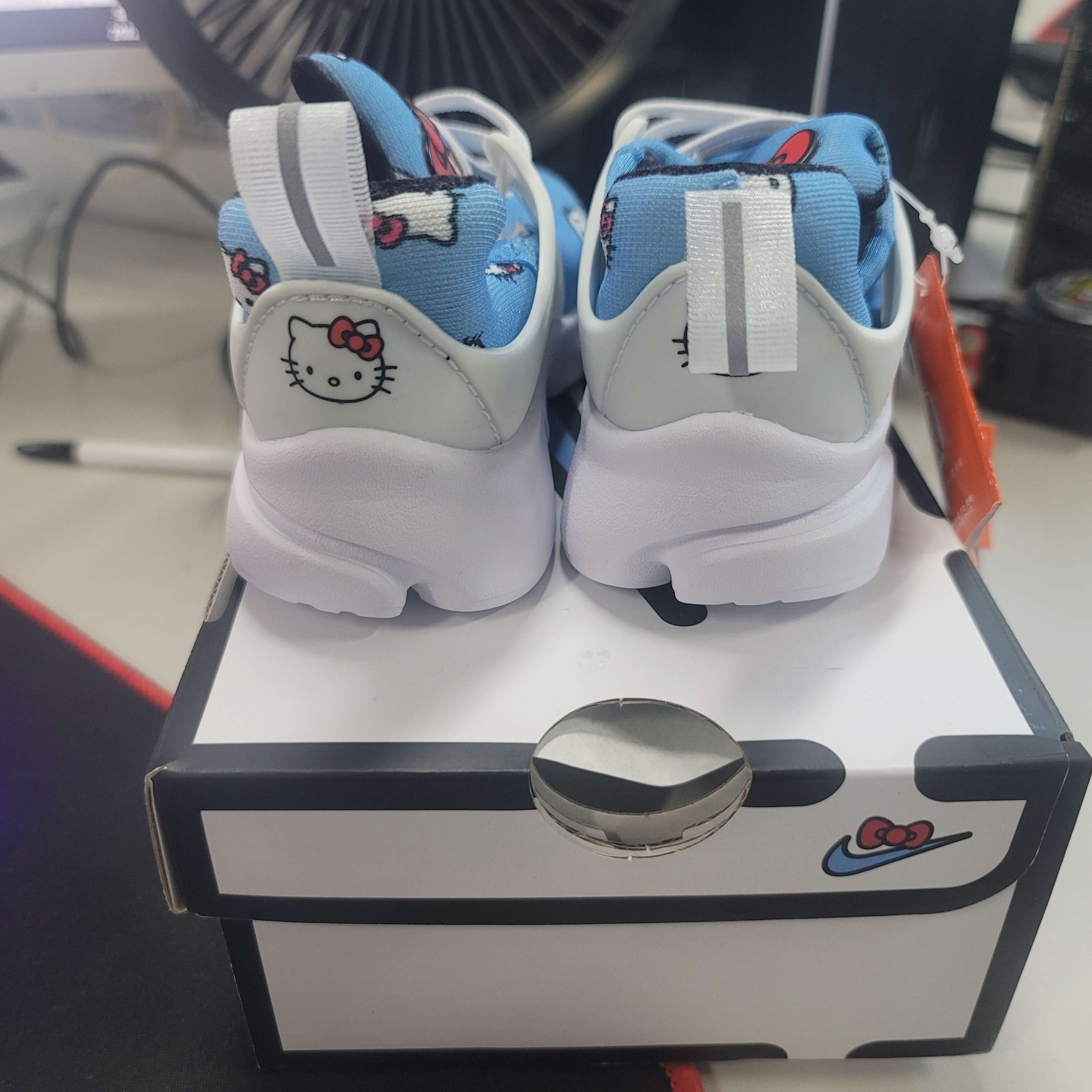 (TD) Nike x Hello Kitty Air Presto University Blue 착용 스타일 - 4