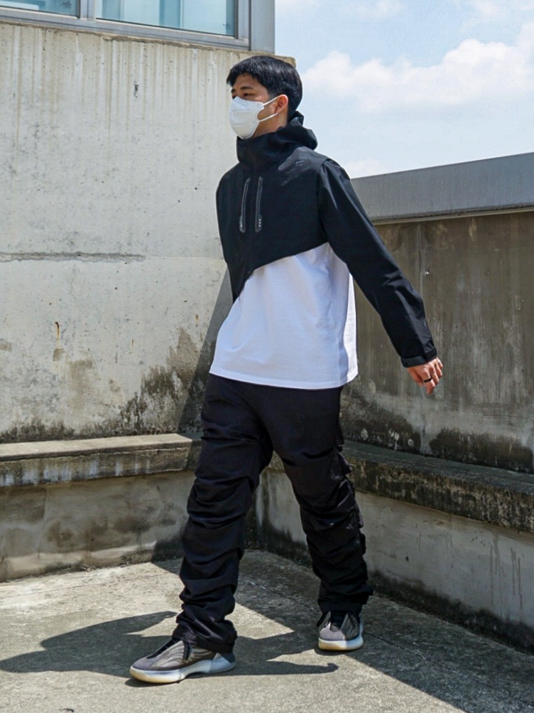 Adidas Yeezy QNTM Barium, Nike x Matthew M Williams NRG Jacket Black 착용 스타일 - 3
