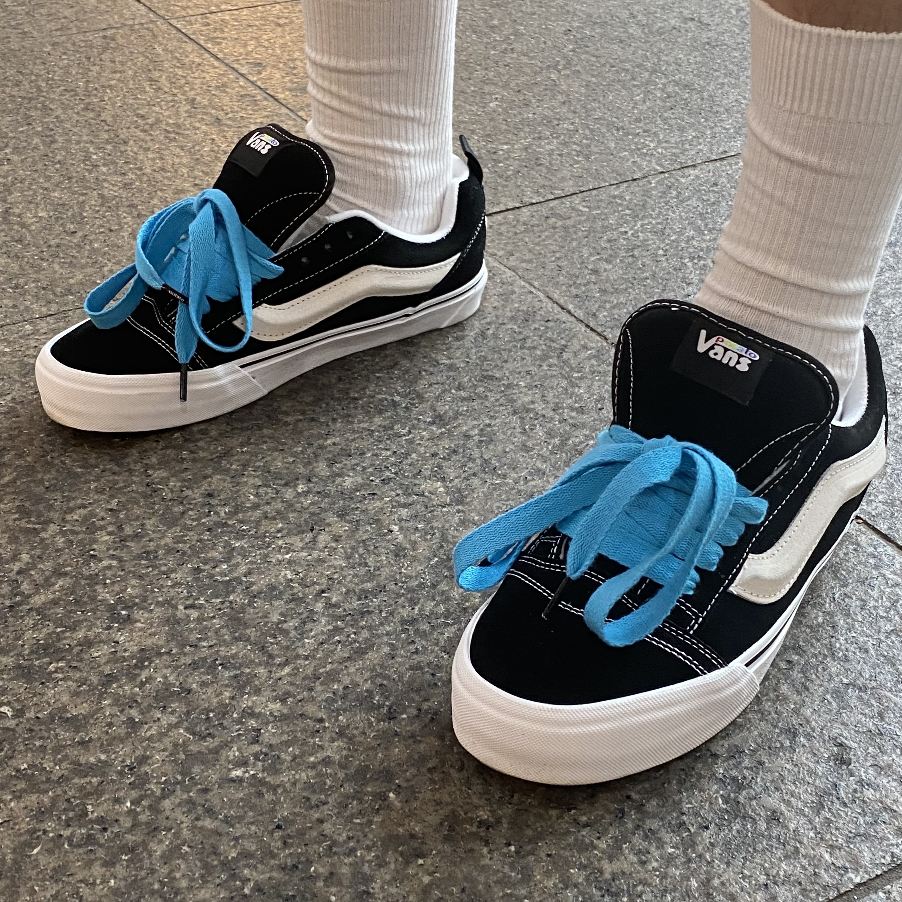 Vans Vault x Imran Potato Knu-Skool VR3 LX Black White 착용 스타일 - 2