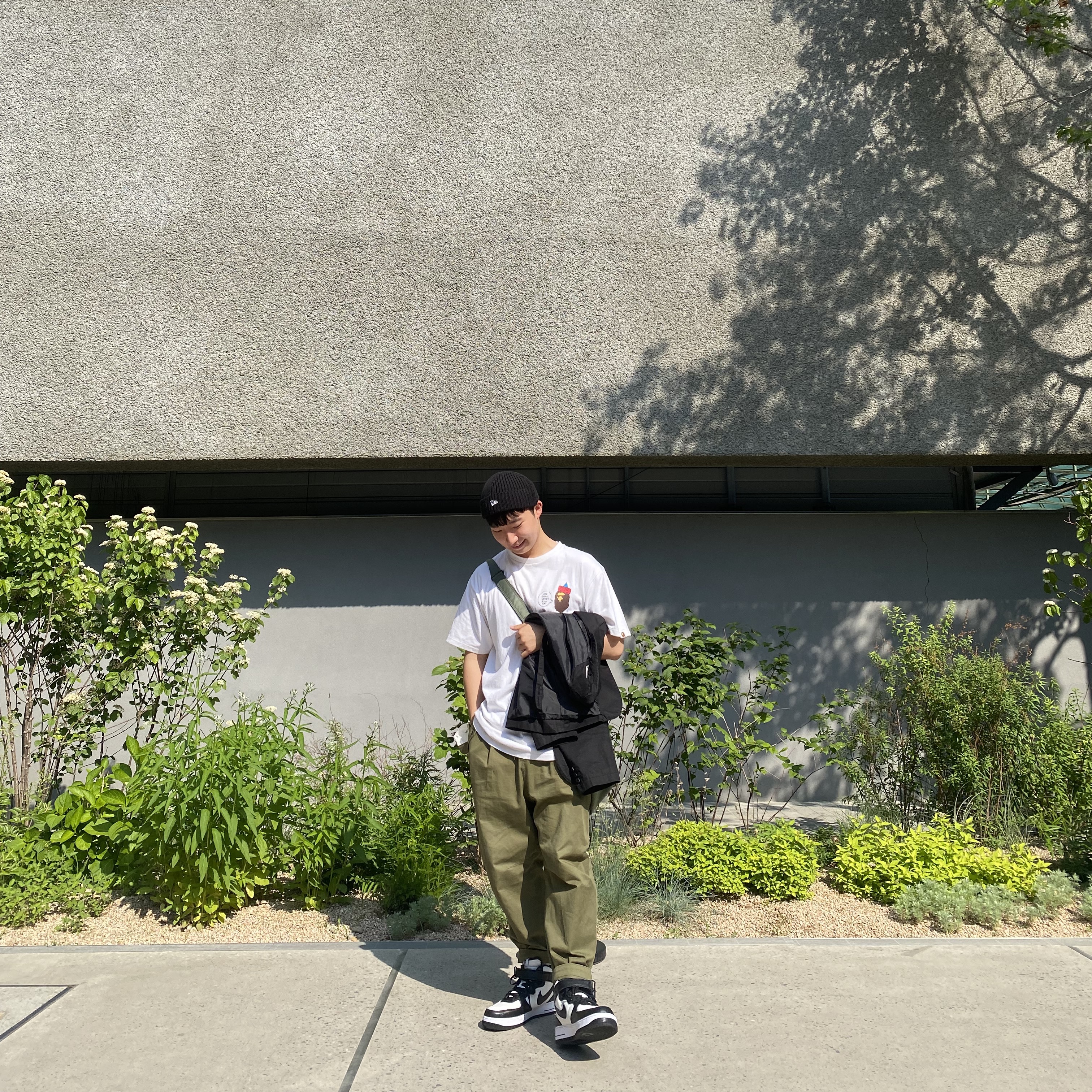 Nike x Stussy Air Force 1 '07 Mid SP Black and Light Bone 착용 스타일