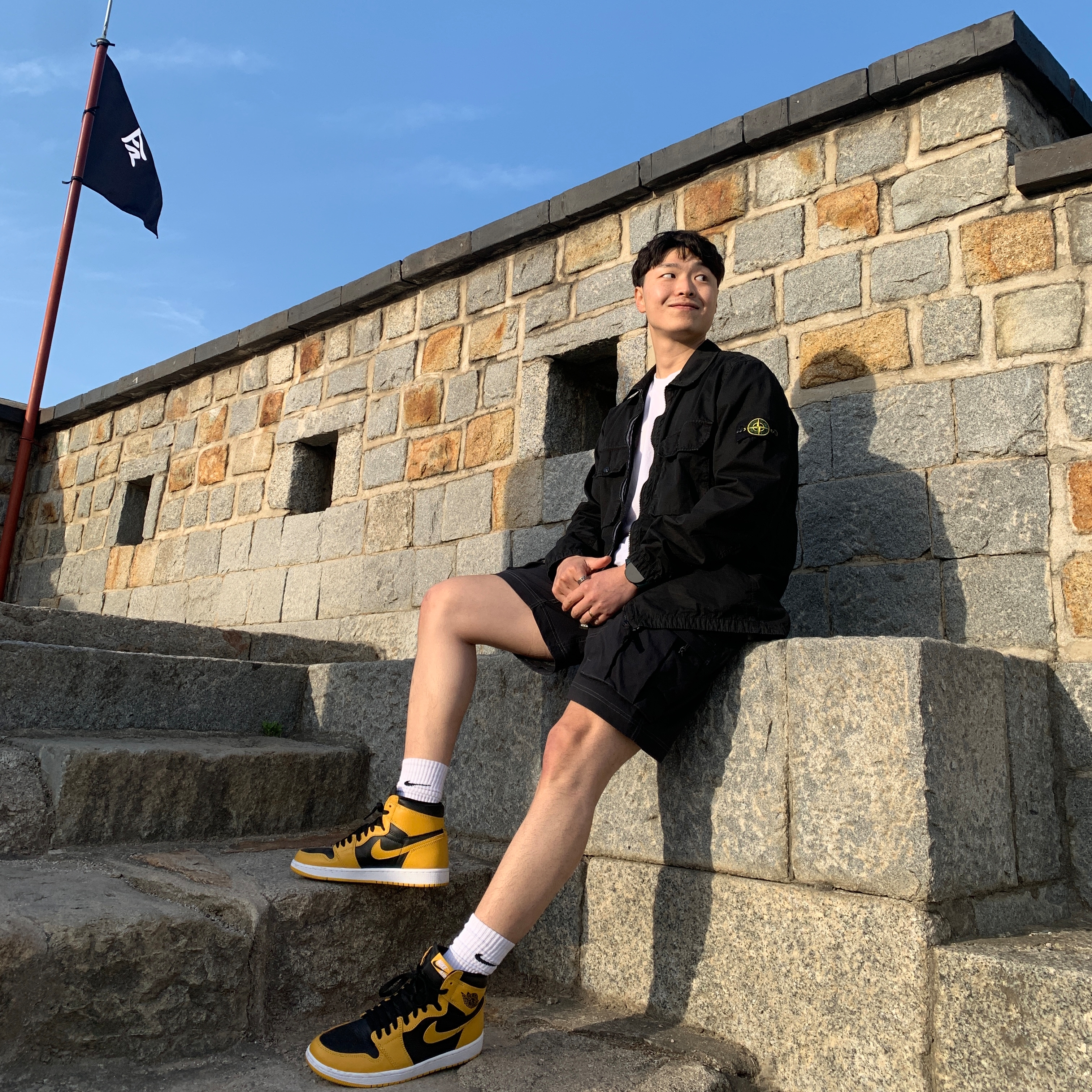 Jordan 1 Retro High OG Pollen, Nike ACG Cargo Shorts Black - Asia 착용 스타일