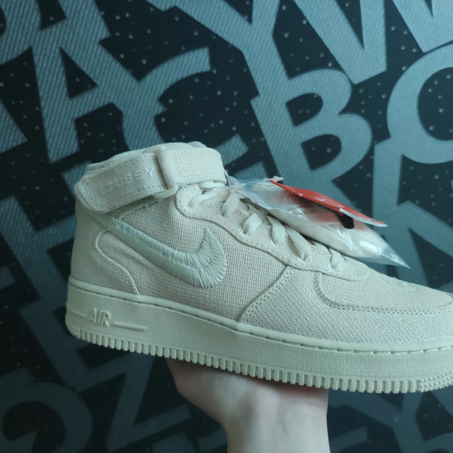 Nike x Stussy Air Force 1 '07 Mid SP Fossil, Nike x Stussy Air Force 1 Low Triple Black 착용 스타일 - 2