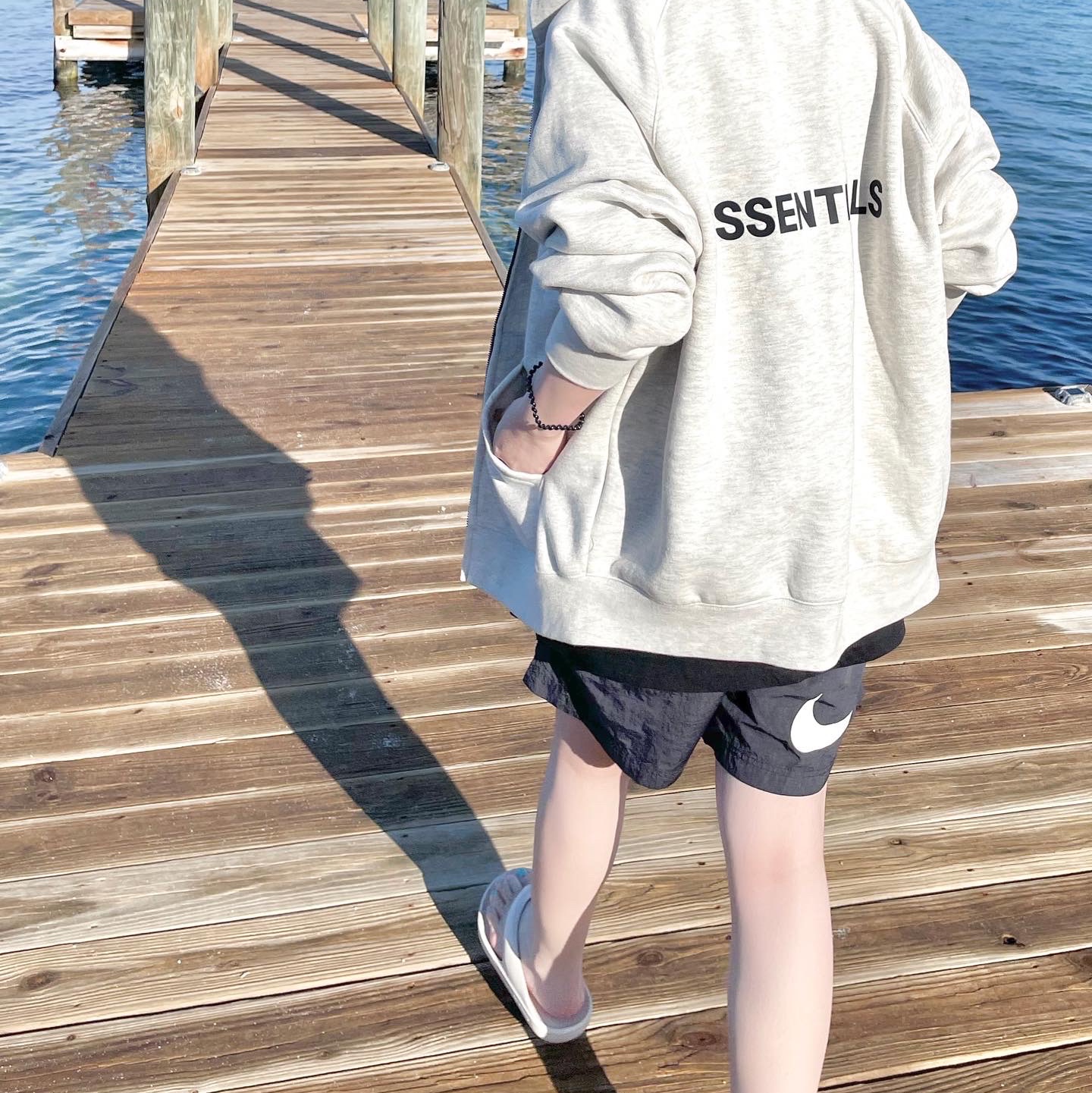 New Balance x Taw&Toe Flip Flop Ivory, Nike x Stussy Water Shorts Off Noir 착용 스타일