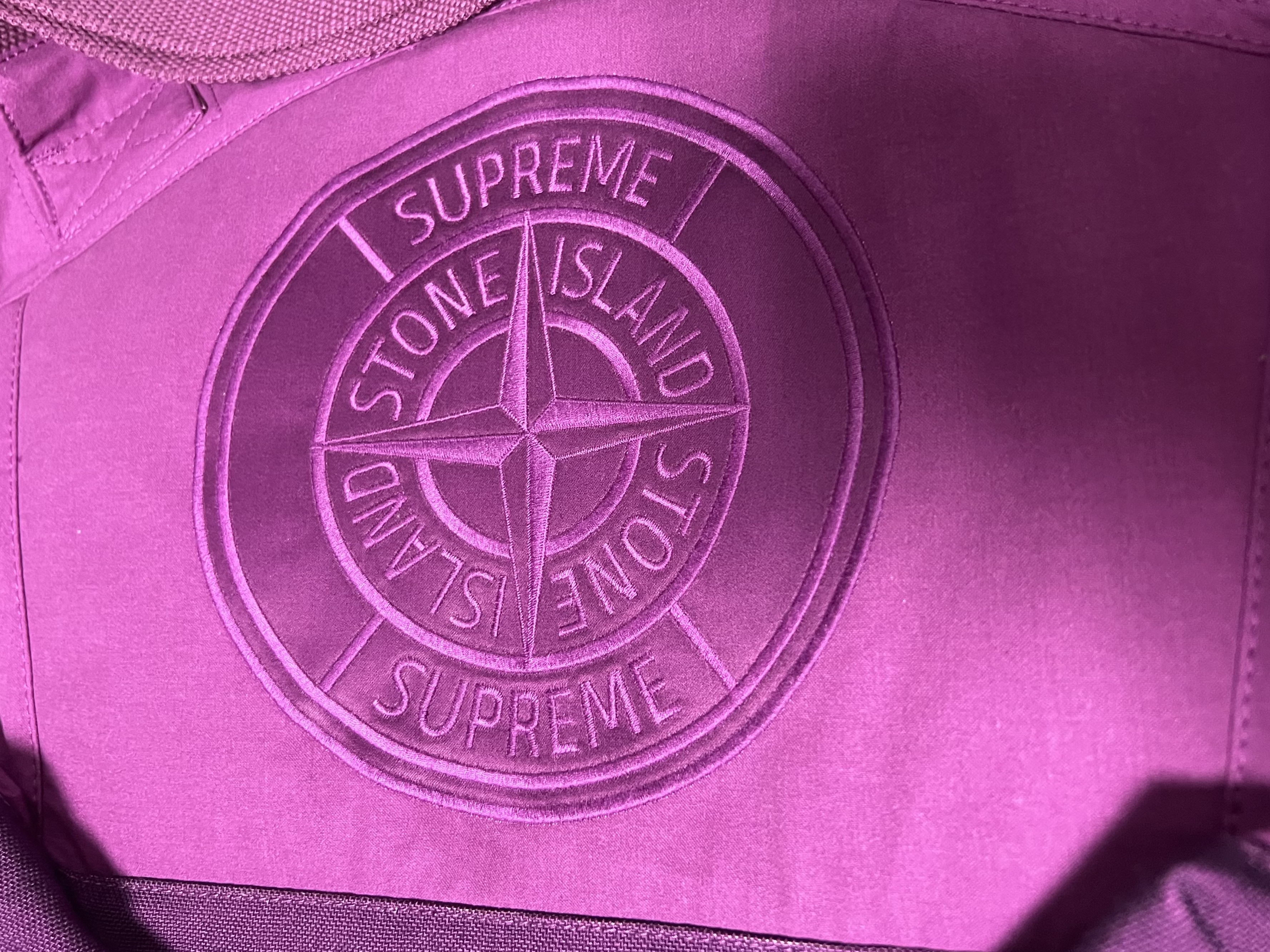 Supreme x Stone Island Stripe Messenger Bag Purple - 22SS 착용 스타일 - 5