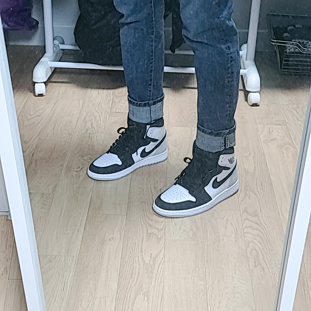 Jordan 1 Retro High OG Bleached Coral 착용 스타일