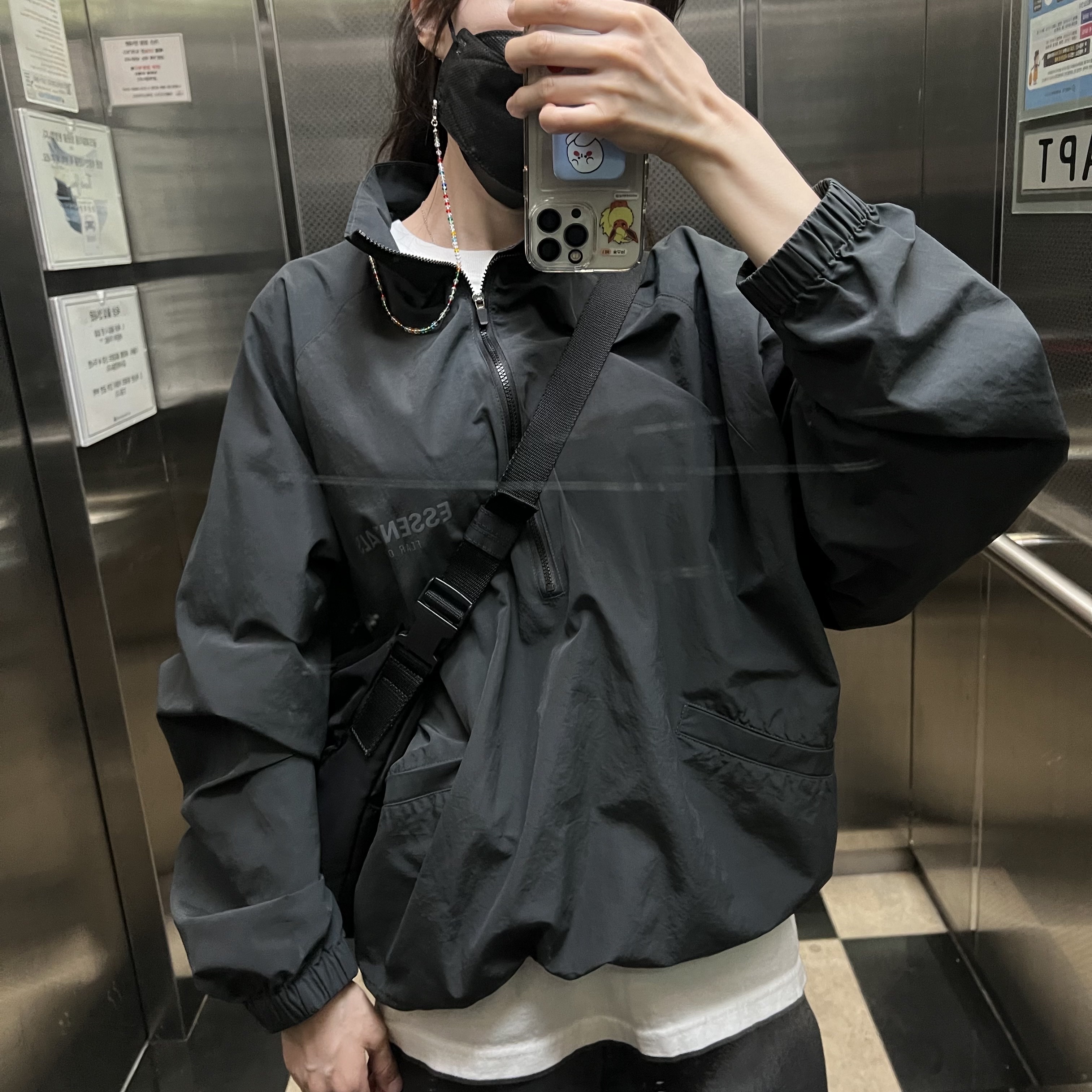 Essentials Half-Zip Track Jacket Black - 21SS, (Kids) Essentials 1977 Shorts Iron - 22SS 착용 스타일 - 2