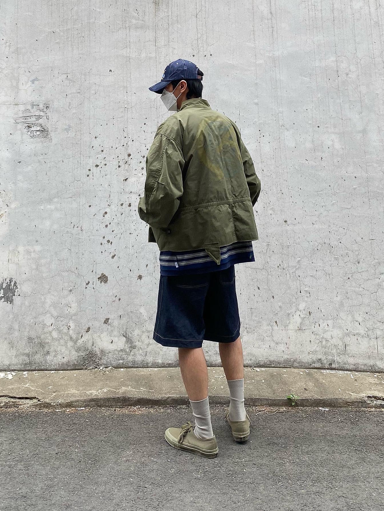Vans Vault x WTAPS OG Sk8-Hi LX 25th Anniversary Olive Drab 착용 스타일 - 3
