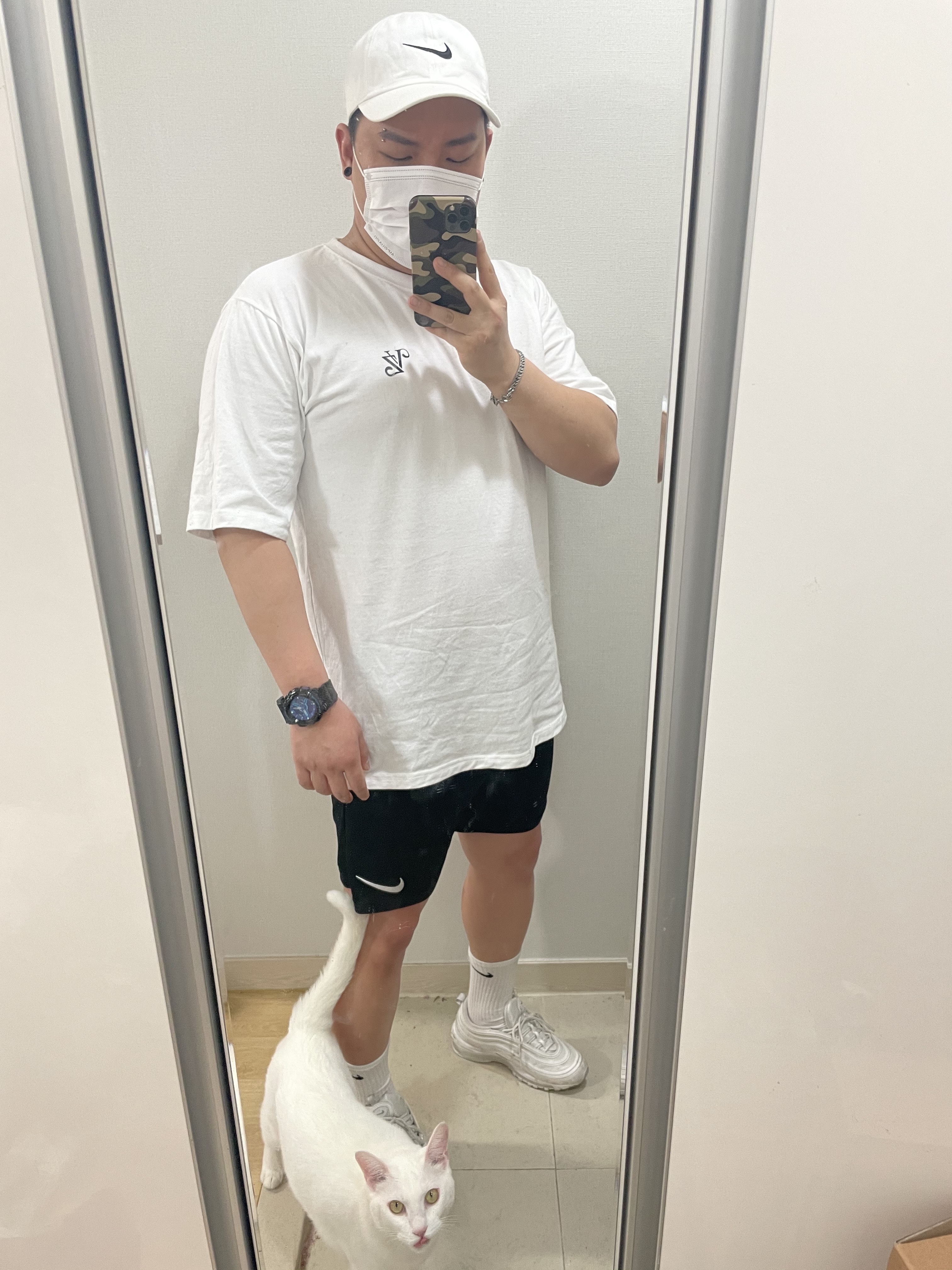 (W) Nike Air Max 97 White Pure Platinum 착용 스타일 - 4