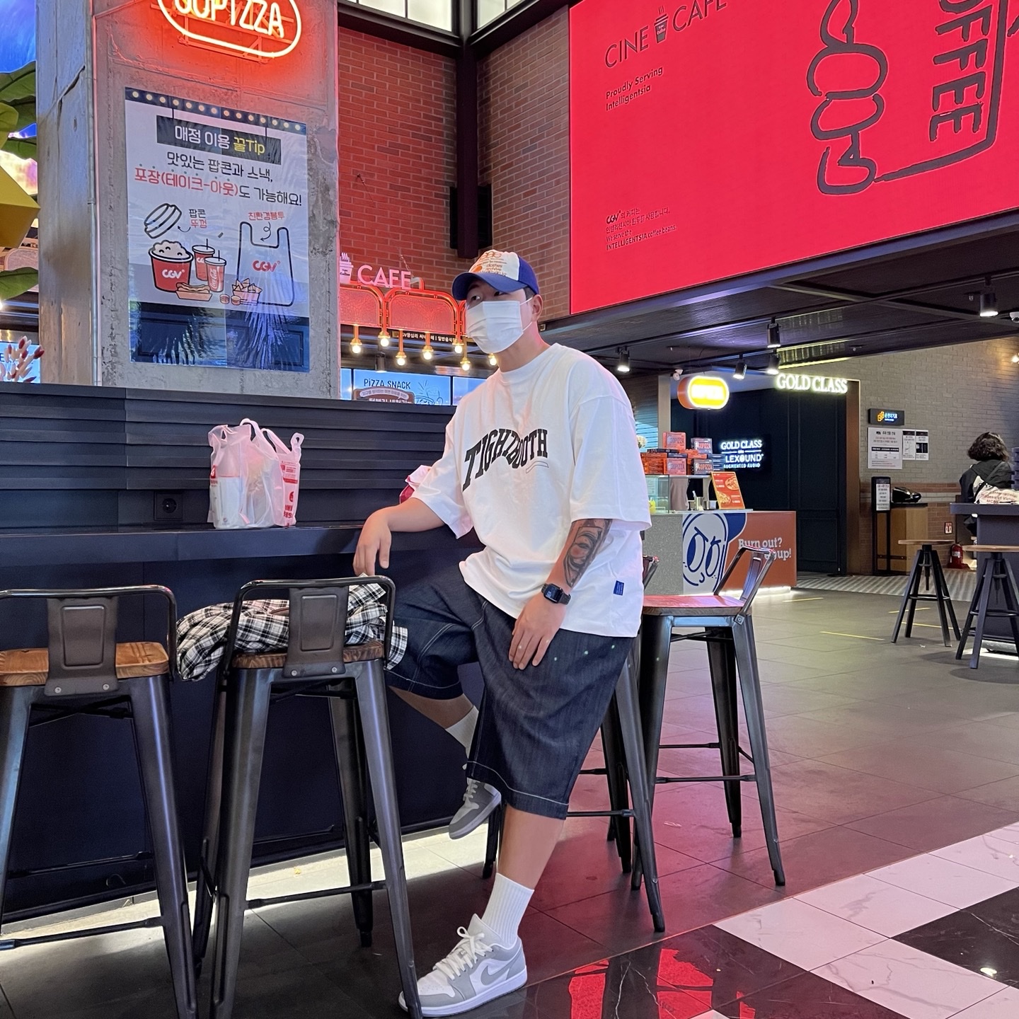 (W) Jordan 1 Low White Wolf Grey 착용 스타일 - 1