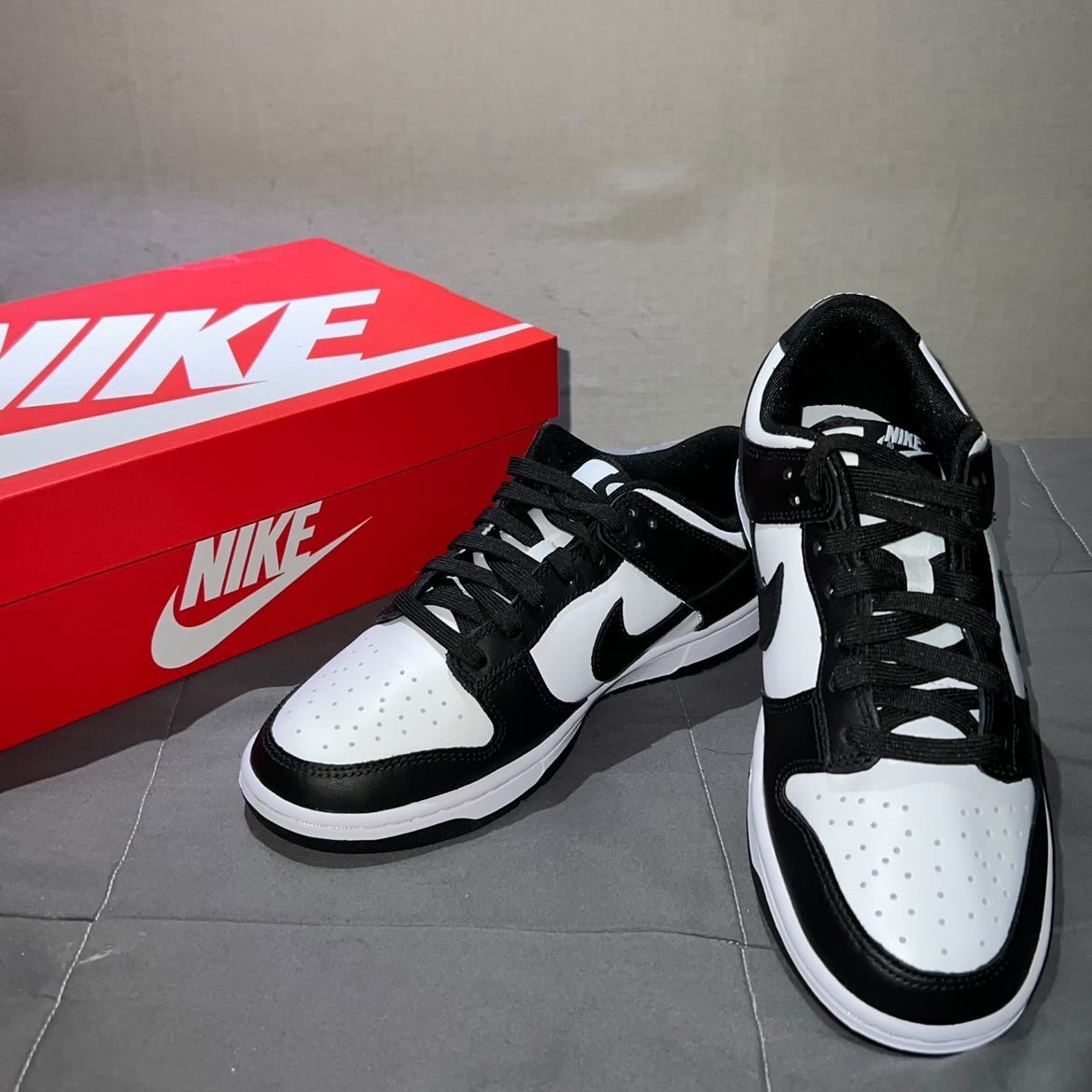 Nike Dunk Low Retro Black 착용 스타일