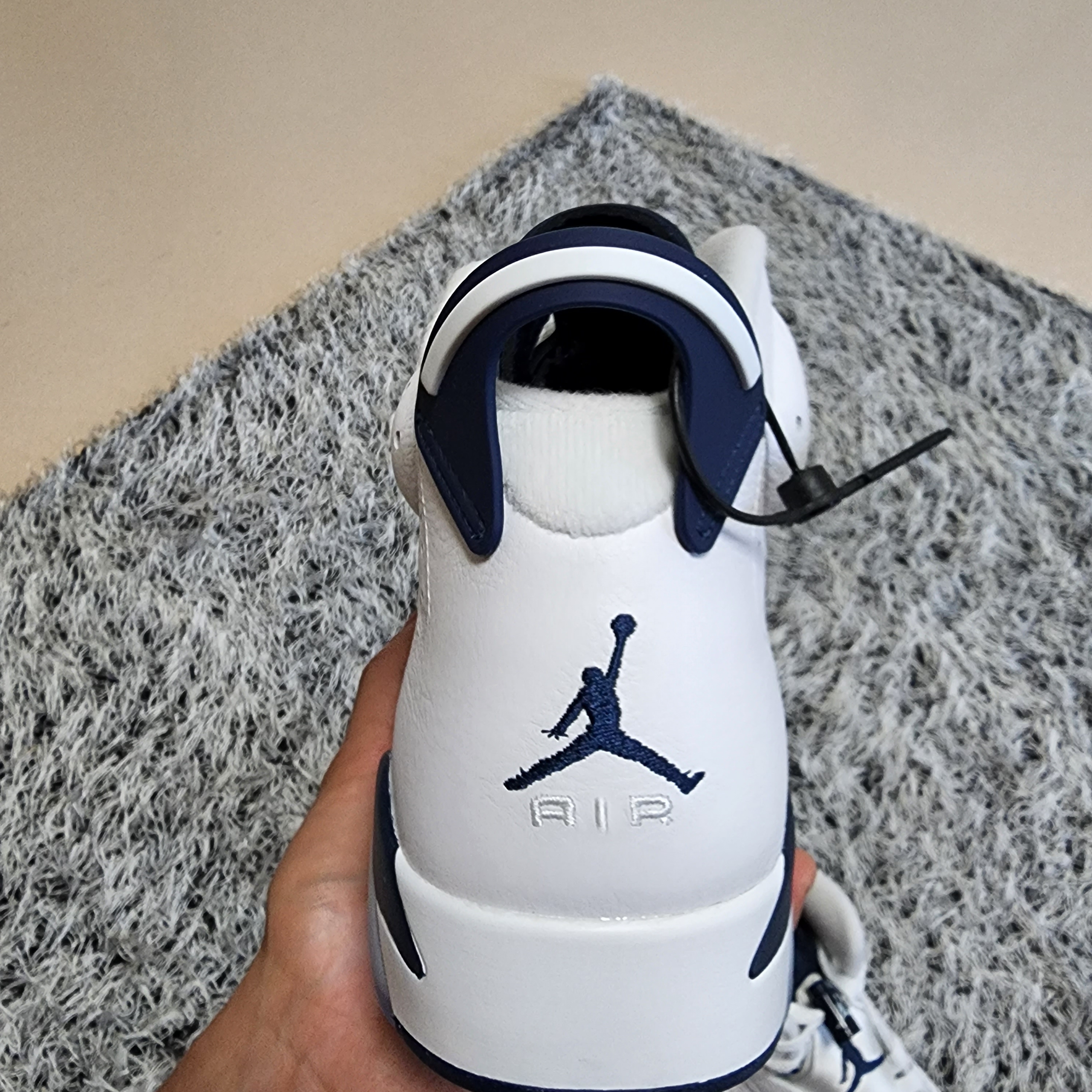 Jordan 6 Retro Midnight Navy 착용 스타일 - 4