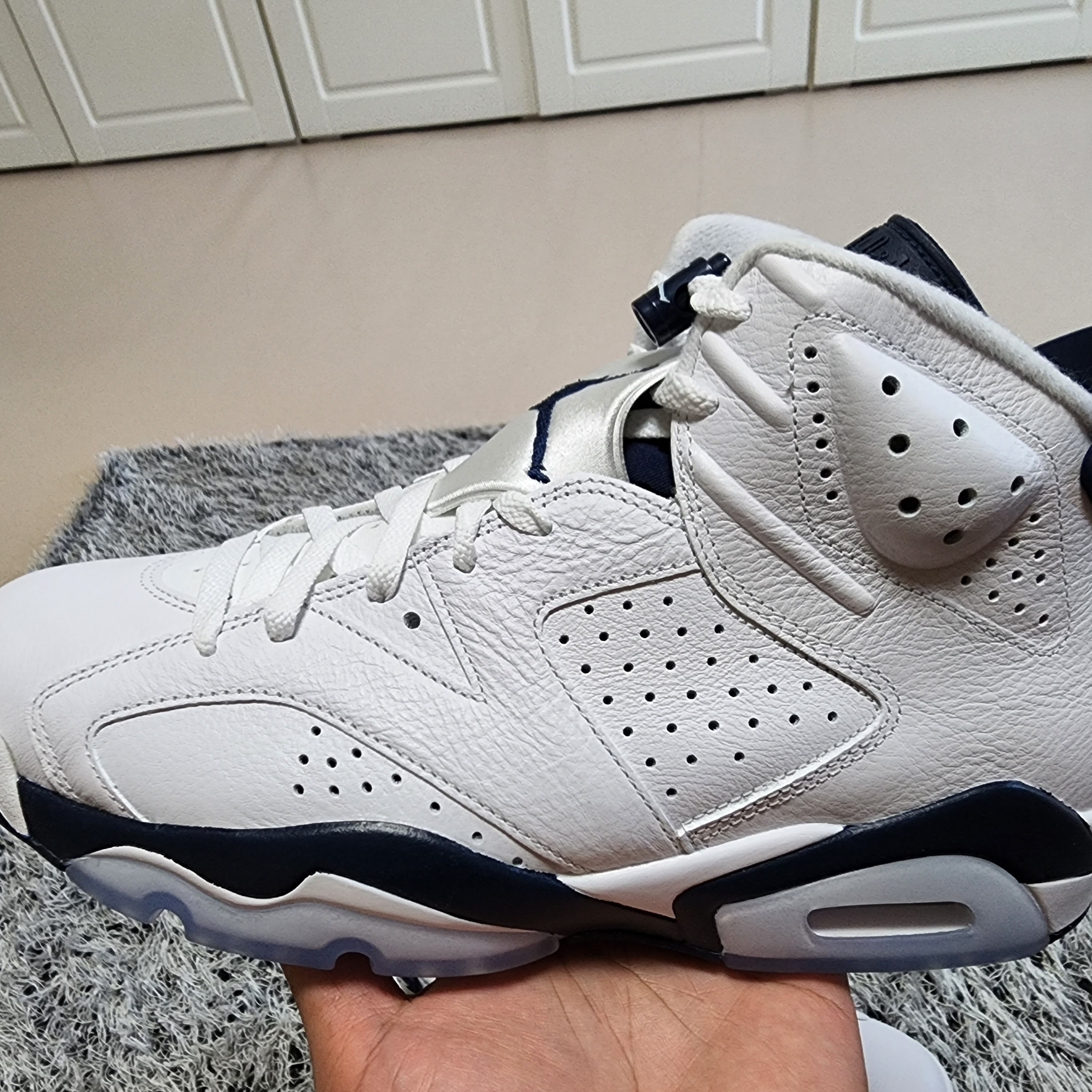 Jordan 6 Retro Midnight Navy 착용 스타일 - 3