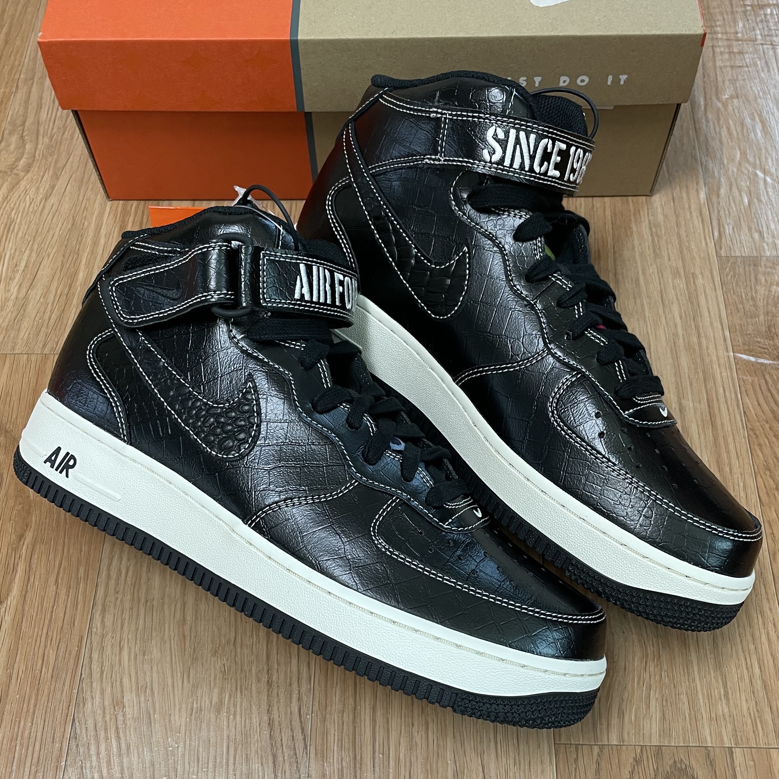 Nike x Stussy Air Force 1 '07 Mid SP Black, Nike Air Force 1 Mid '07 LX Our Force 1 착용 스타일 - 3