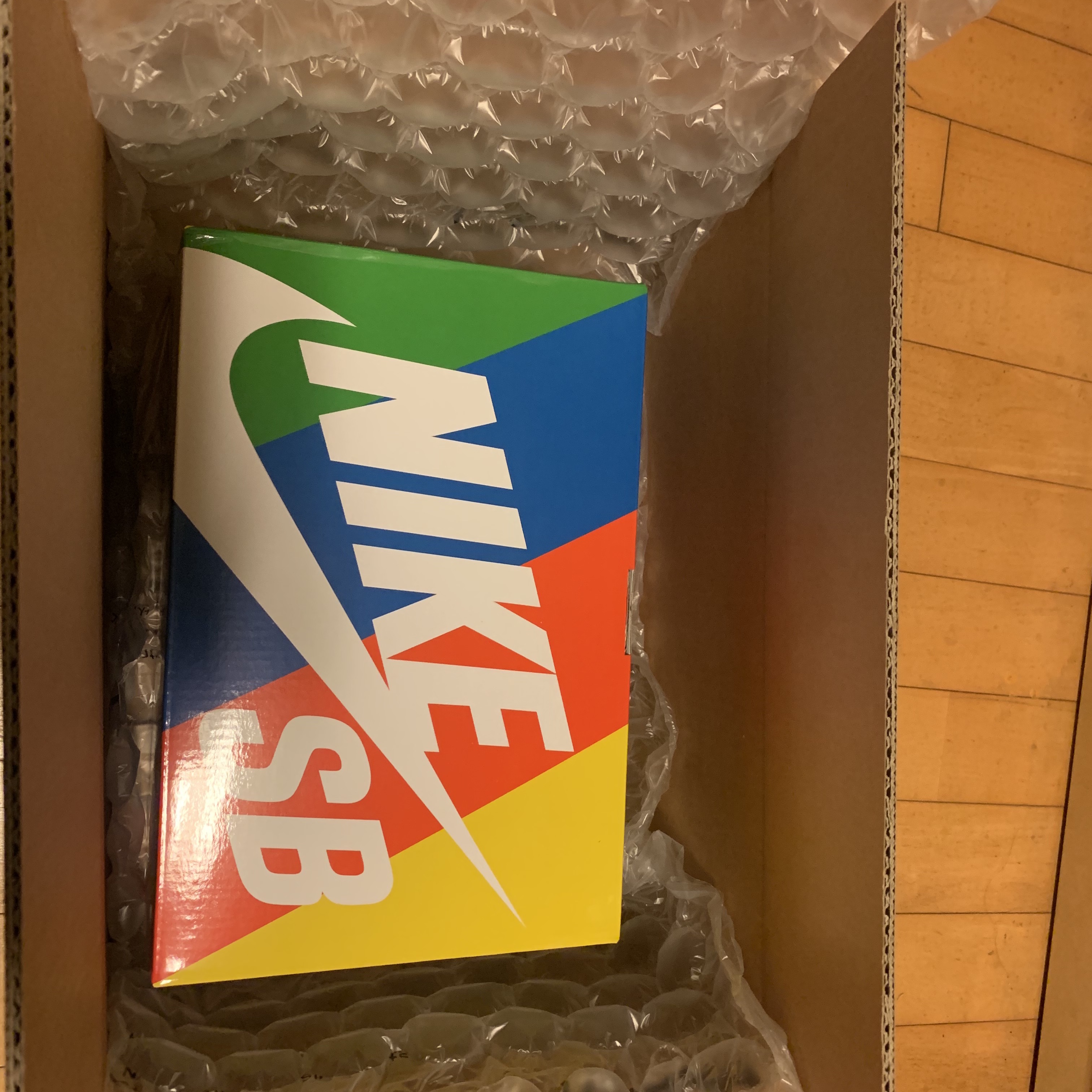 Bearbrick x Nike SB 2020 100% & 400% Set White 착용 스타일 - 3