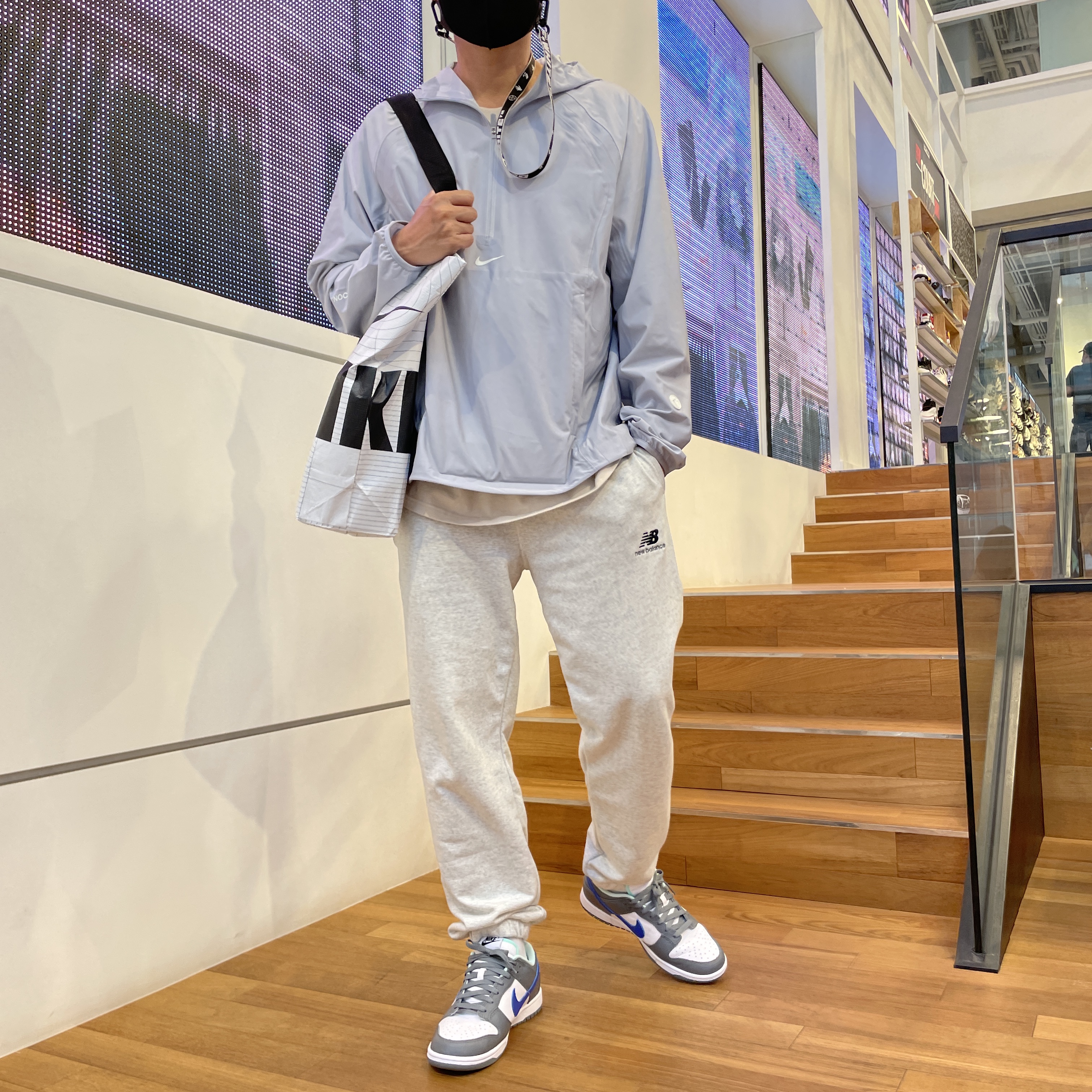 Nike x Drake Nocta Cardinal Stock Essential Hoodie Grey - US/EU, Nike Heritage 86 Futura Washed Cap Light Bone 착용 스타일 - 2