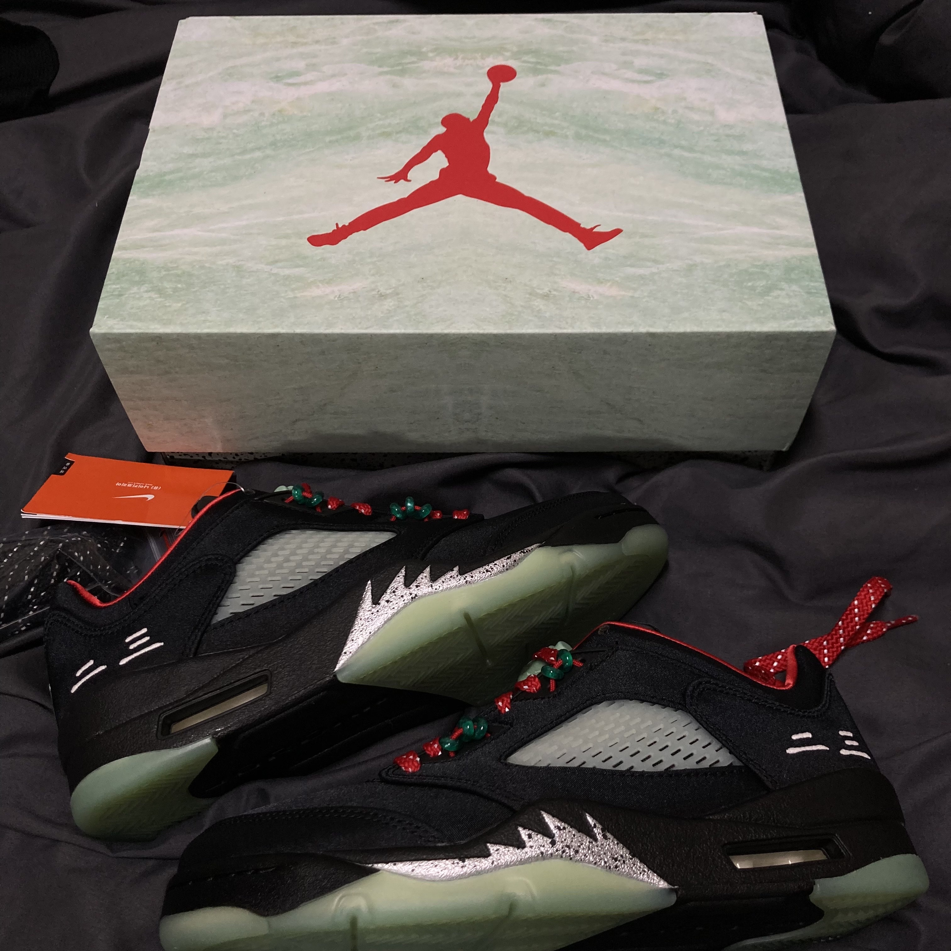 Jordan 5 x Clot Retro Low SP Anthracite 착용 스타일