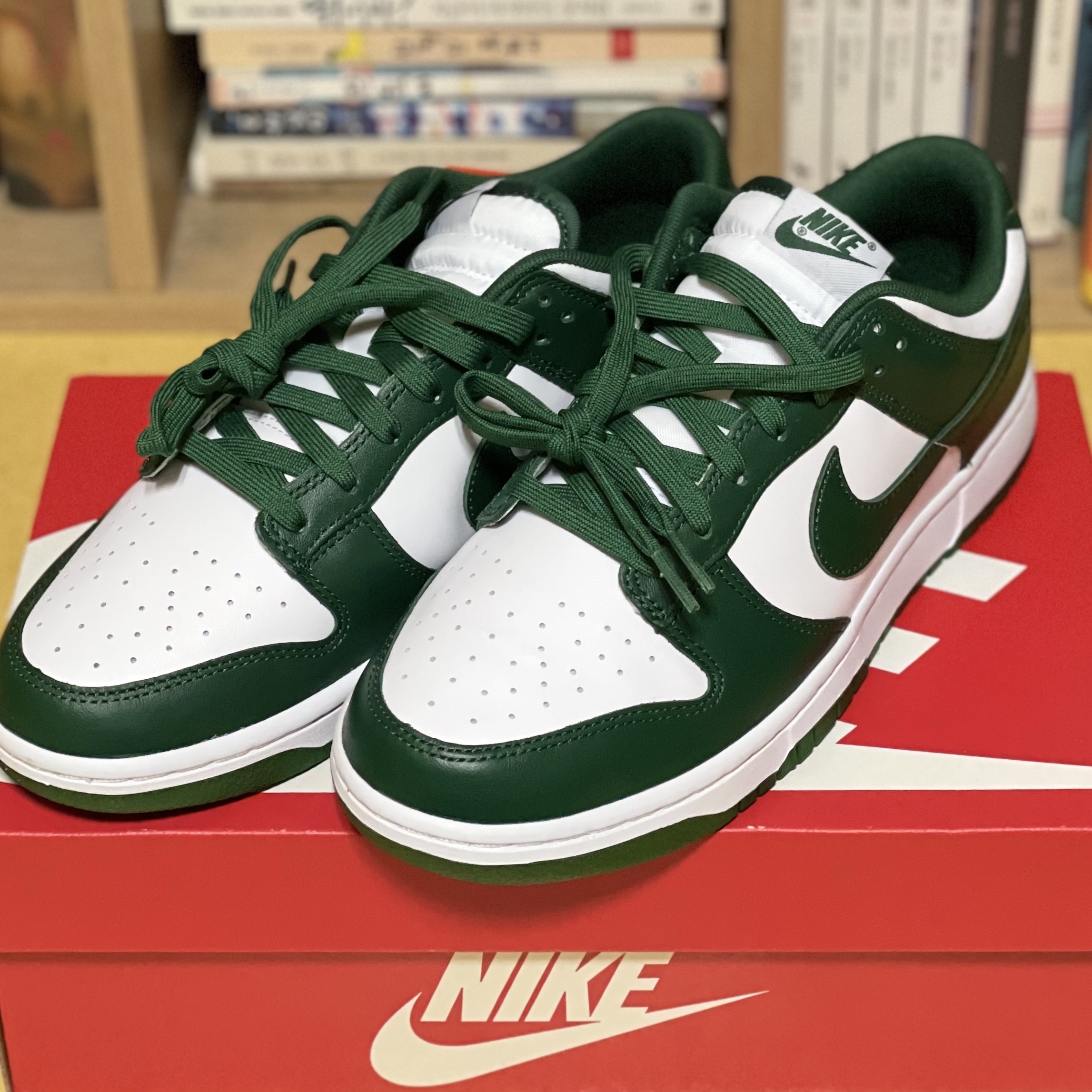 Nike Dunk Low Retro Varsity Green 착용 스타일
