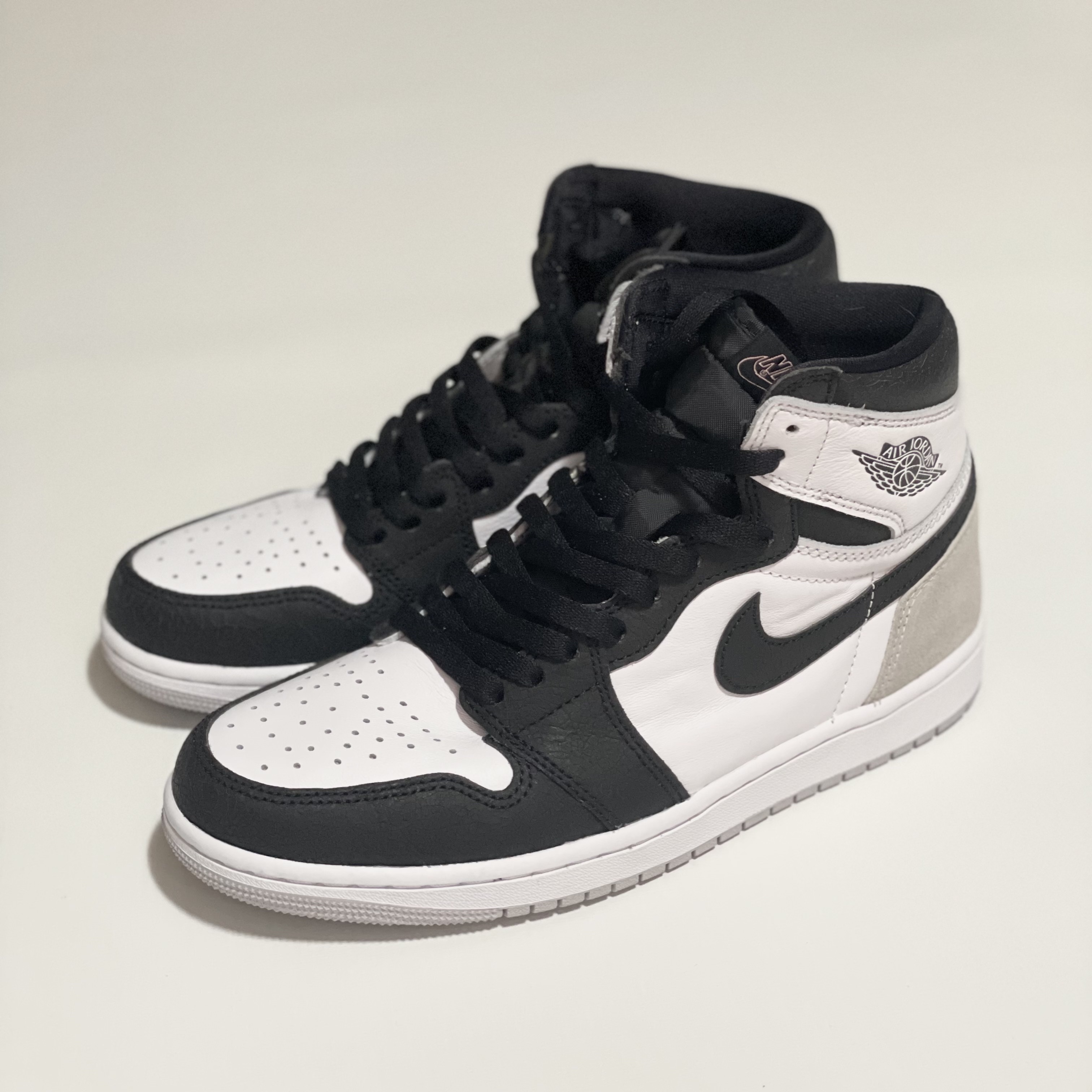 Jordan 1 Retro High OG Bleached Coral 착용 스타일 - 2