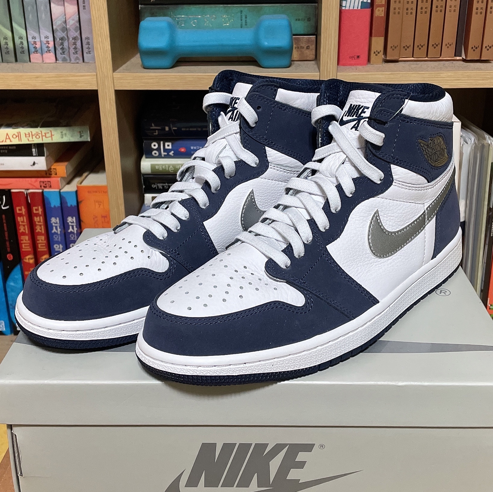 Jordan 1 Retro High OG CO.JP Midnight Navy 착용 스타일