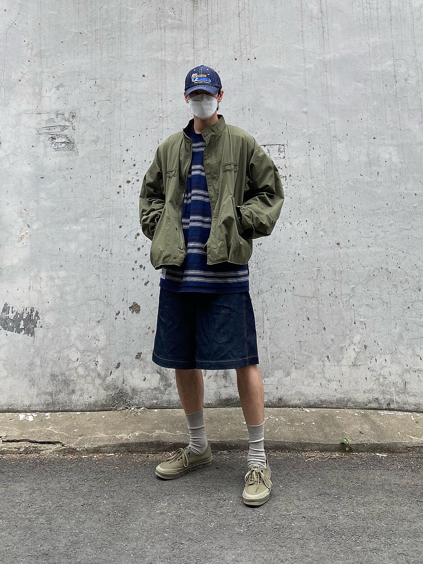 Vans Vault x WTAPS OG Sk8-Hi LX 25th Anniversary Olive Drab 착용 스타일 - 1