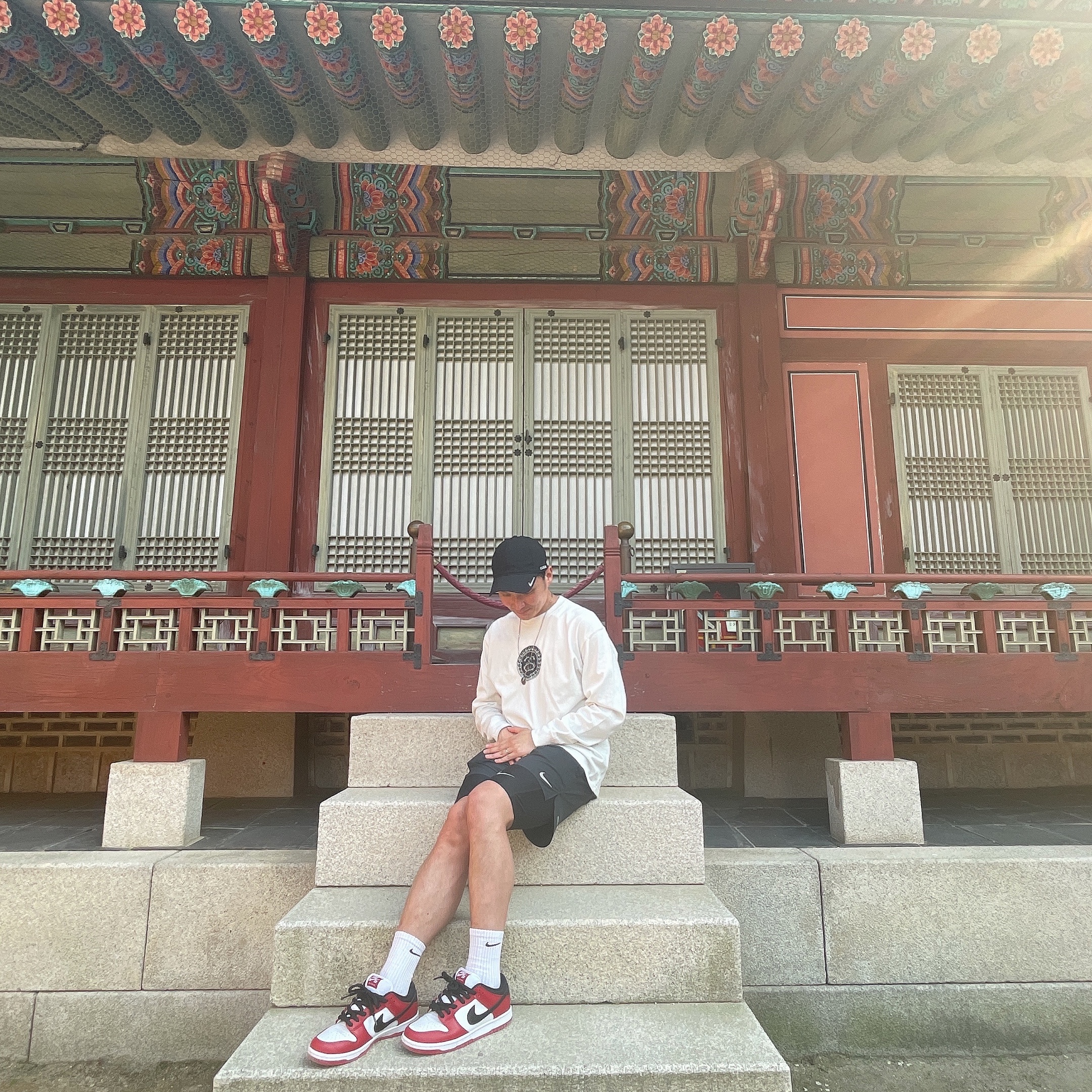 Nike SB Dunk Low Pro Chicago, Nike x Stussy Big Swoosh LS T-Shirt White - Asia 착용 스타일 - 2