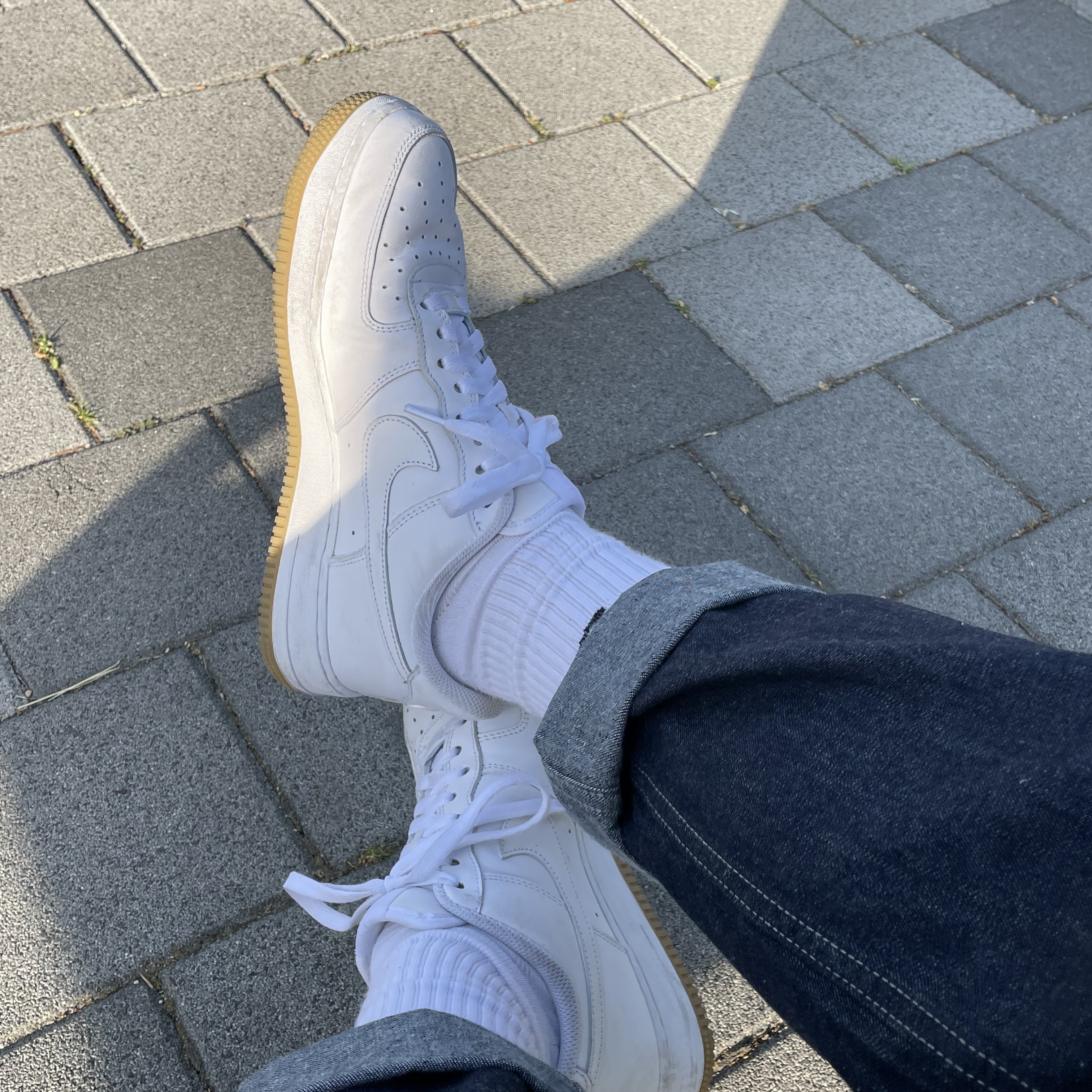 Nike Air Force 1 '07 White Gum Light Brown 착용 스타일