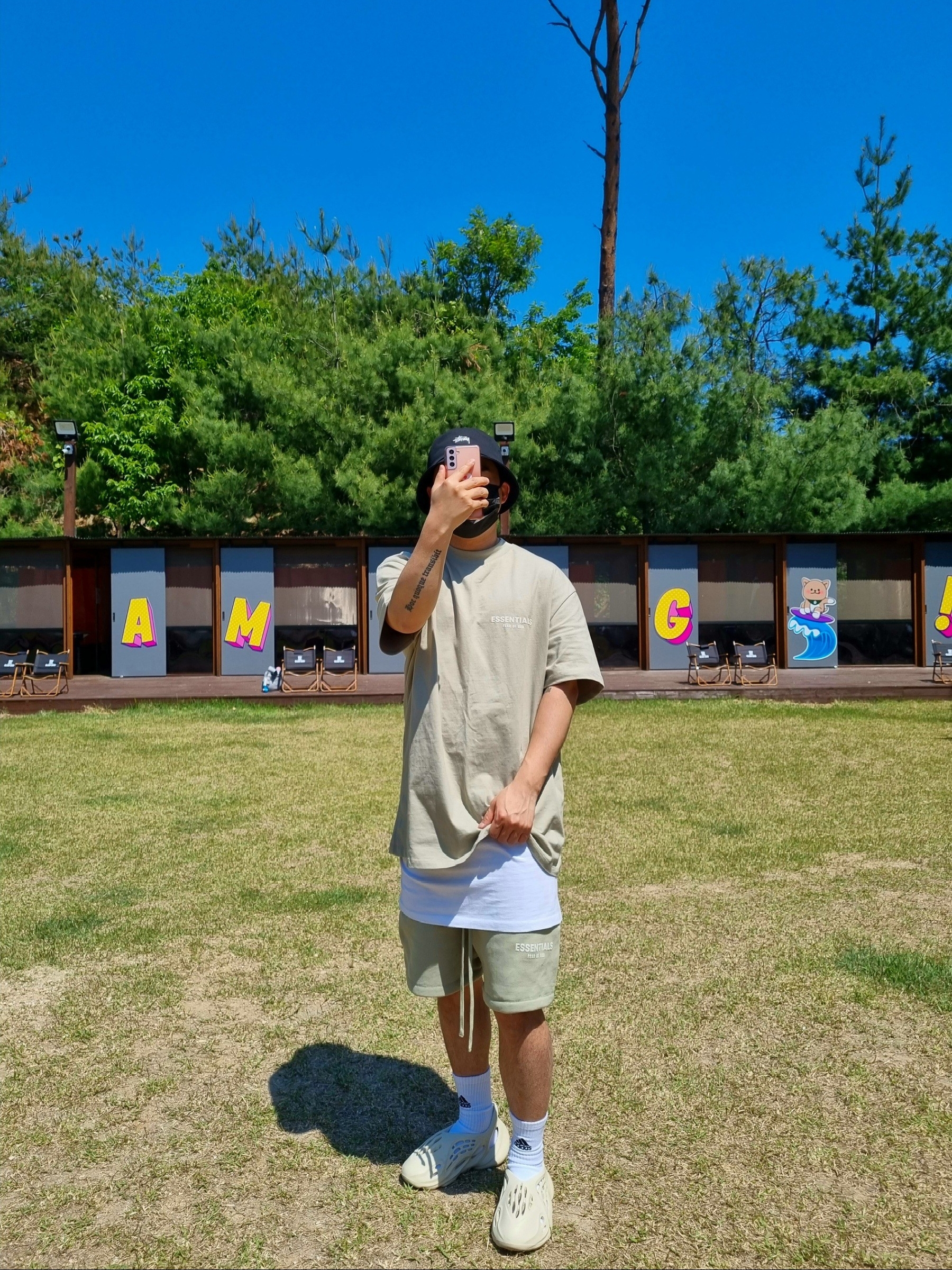 Essentials Shorts Seafoam - 22SS, Essentials T-Shirt Seafoam - 22SS 착용 스타일 - 1