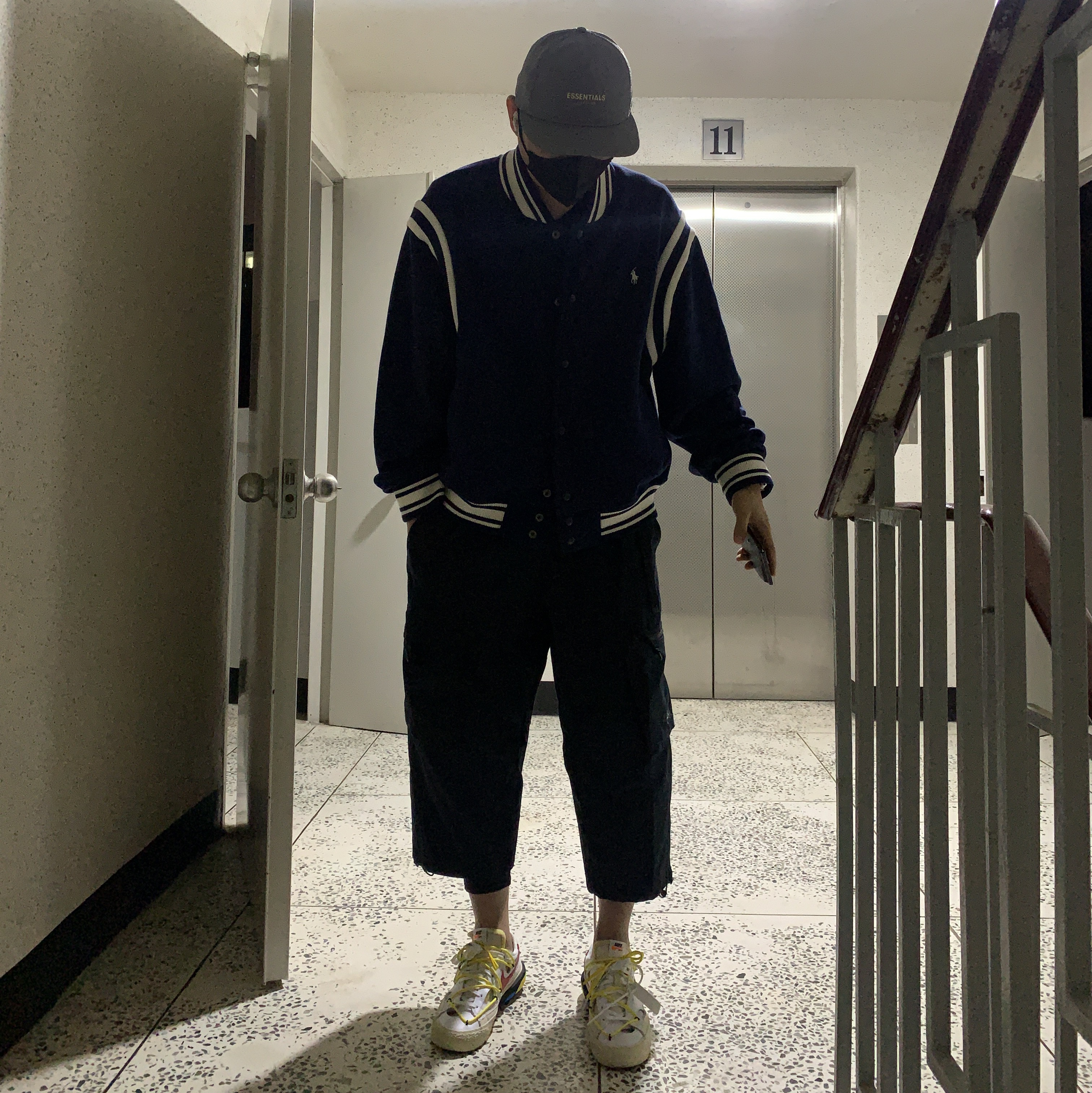 Nike x Off-White Blazer Low '77 White and University Red, (W) Nike ACG Cargo Woven Pants Moon Particle - US/EU 착용 스타일