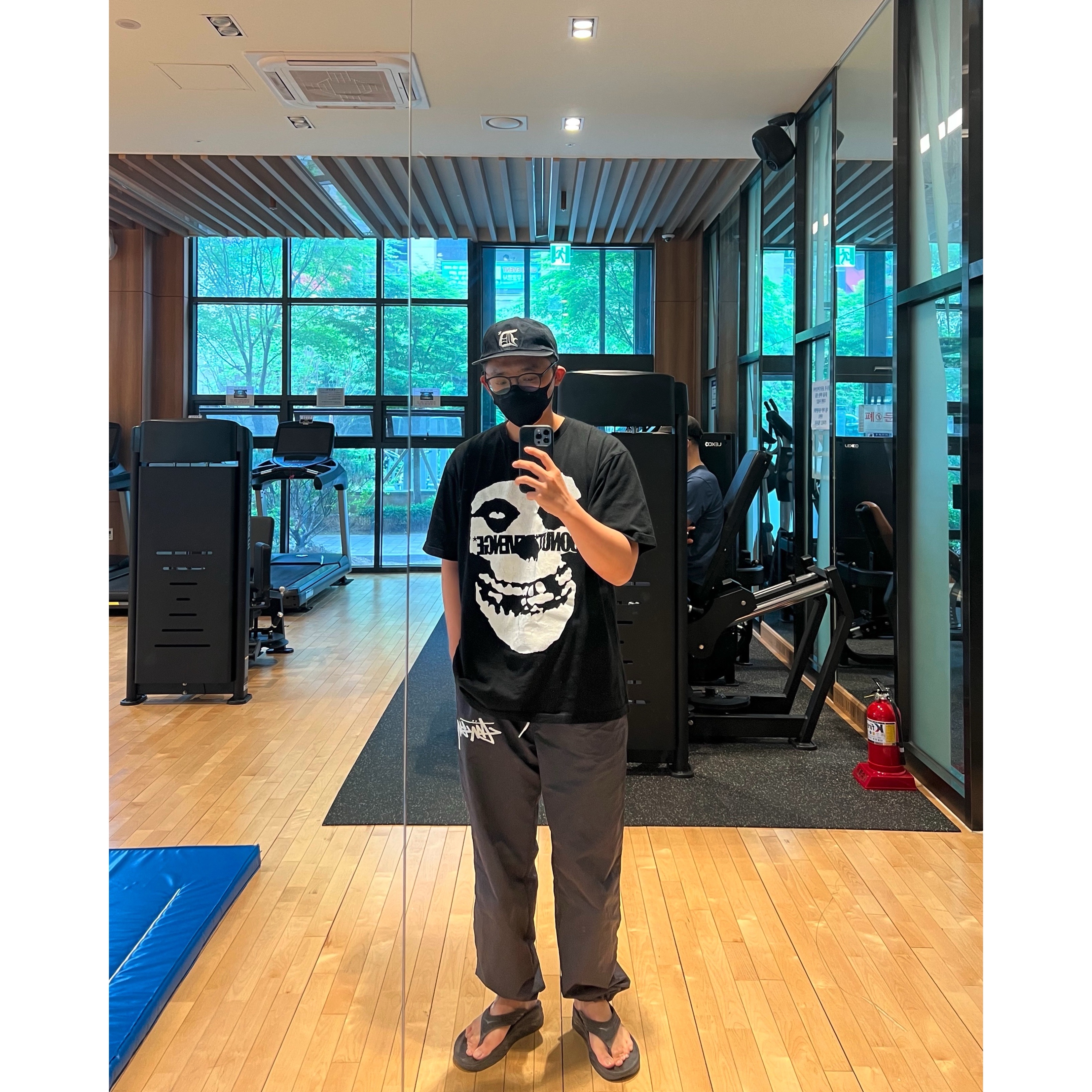 Nike x Stussy Beach Pants Off Noir 착용 스타일