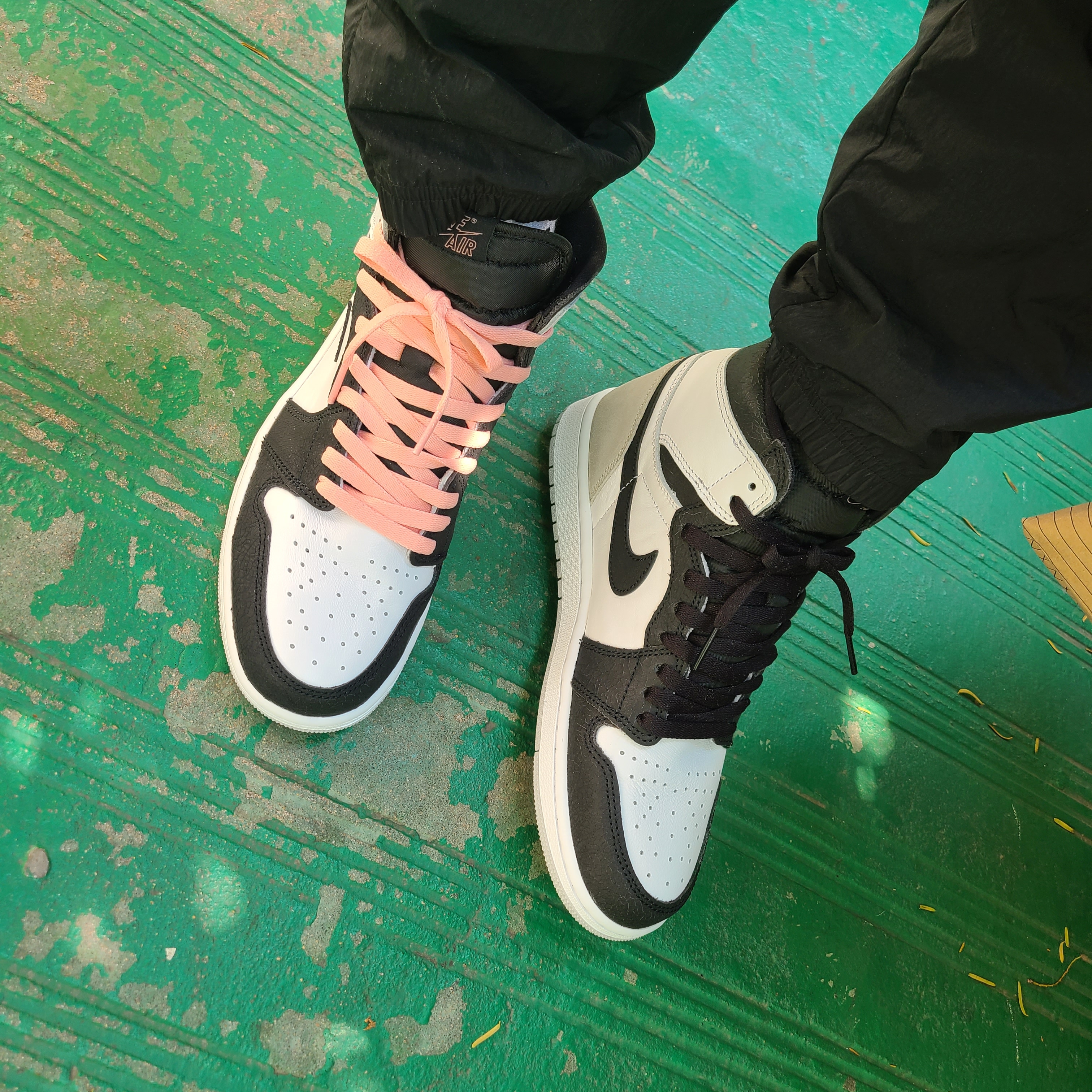 Jordan 1 Retro High OG Bleached Coral 착용 스타일 - 2