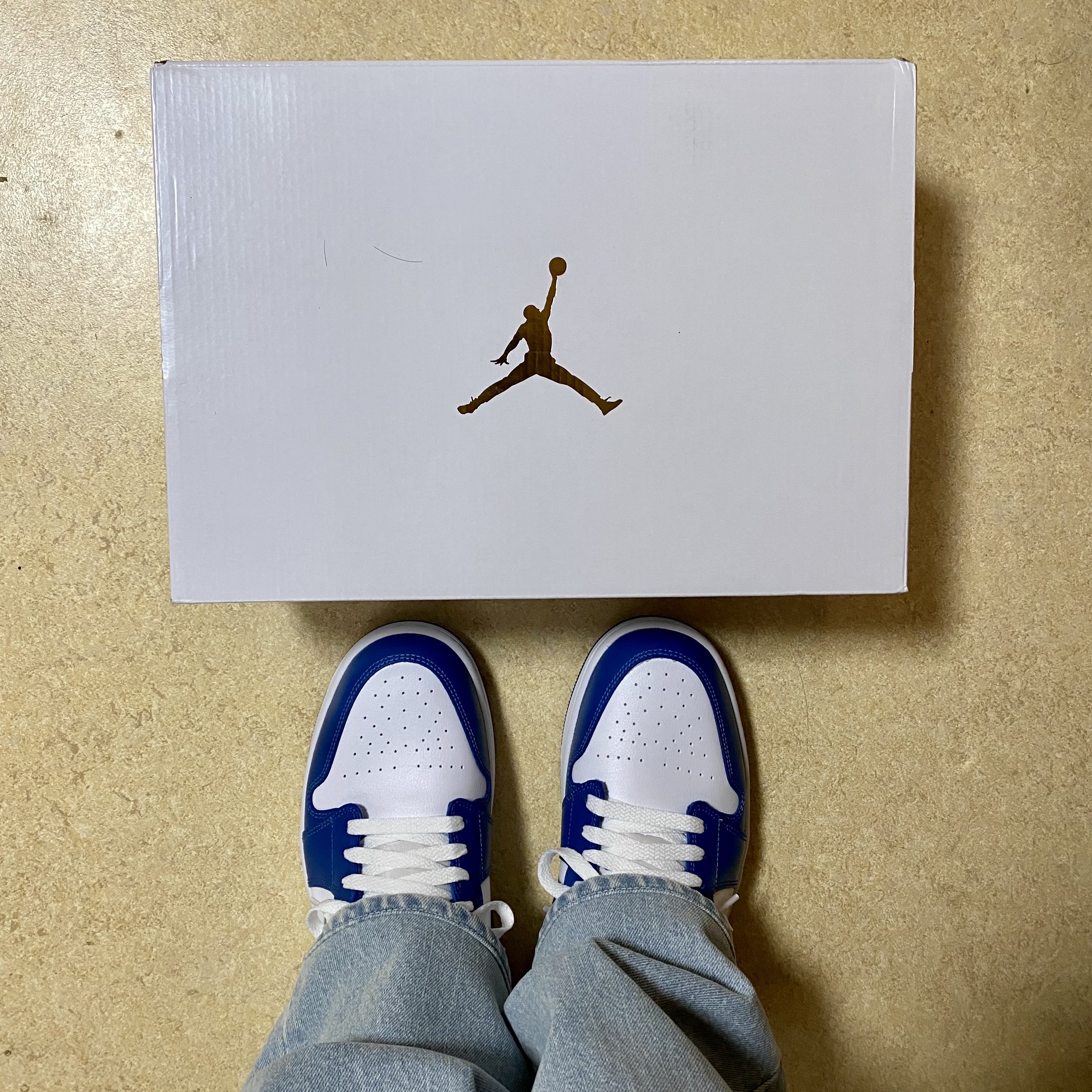 (W) Jordan 1 Low White Dark Marina Blue 착용 스타일 - 3