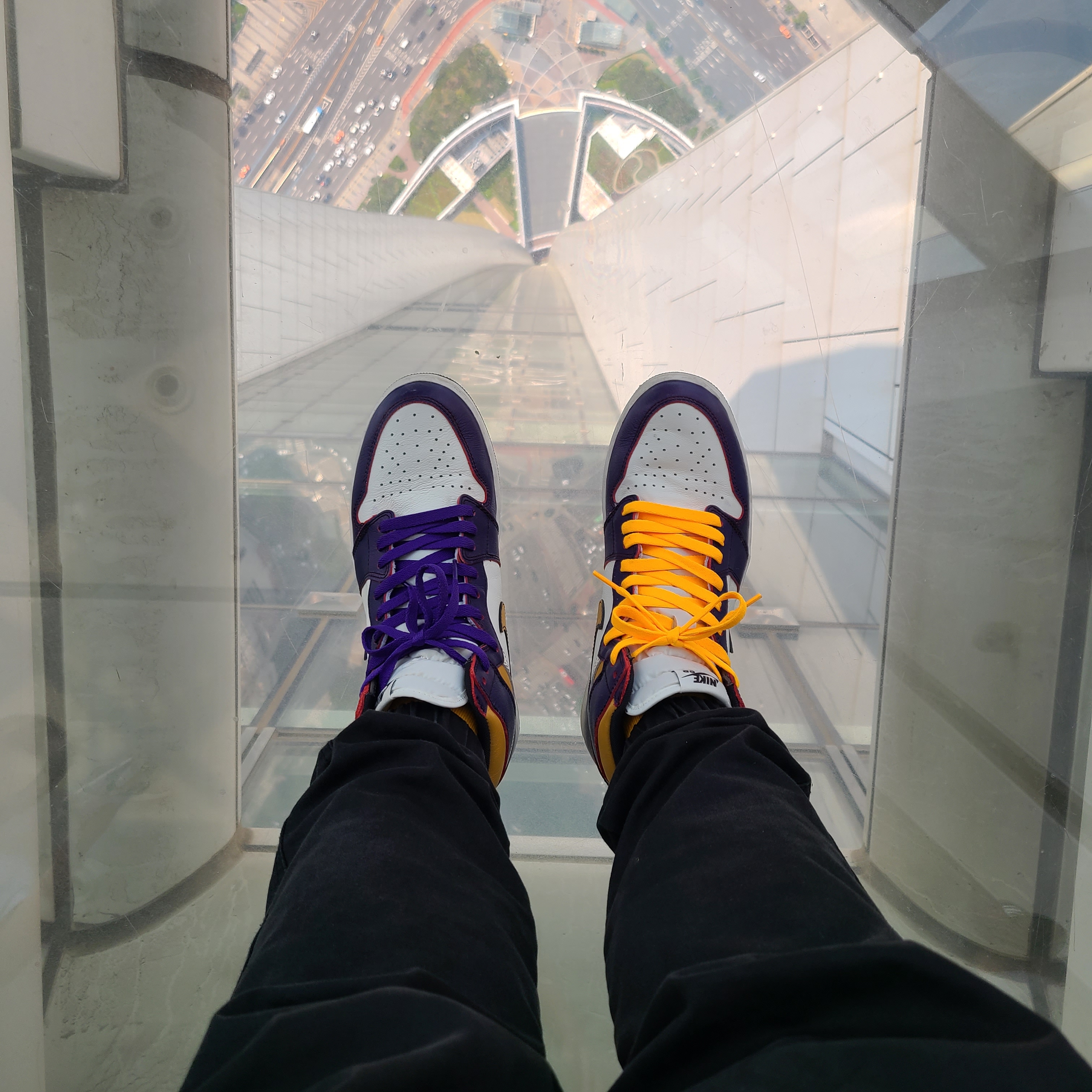 Jordan 1 Retro High OG Defiant SB LA to Chicago 착용 스타일 - 1