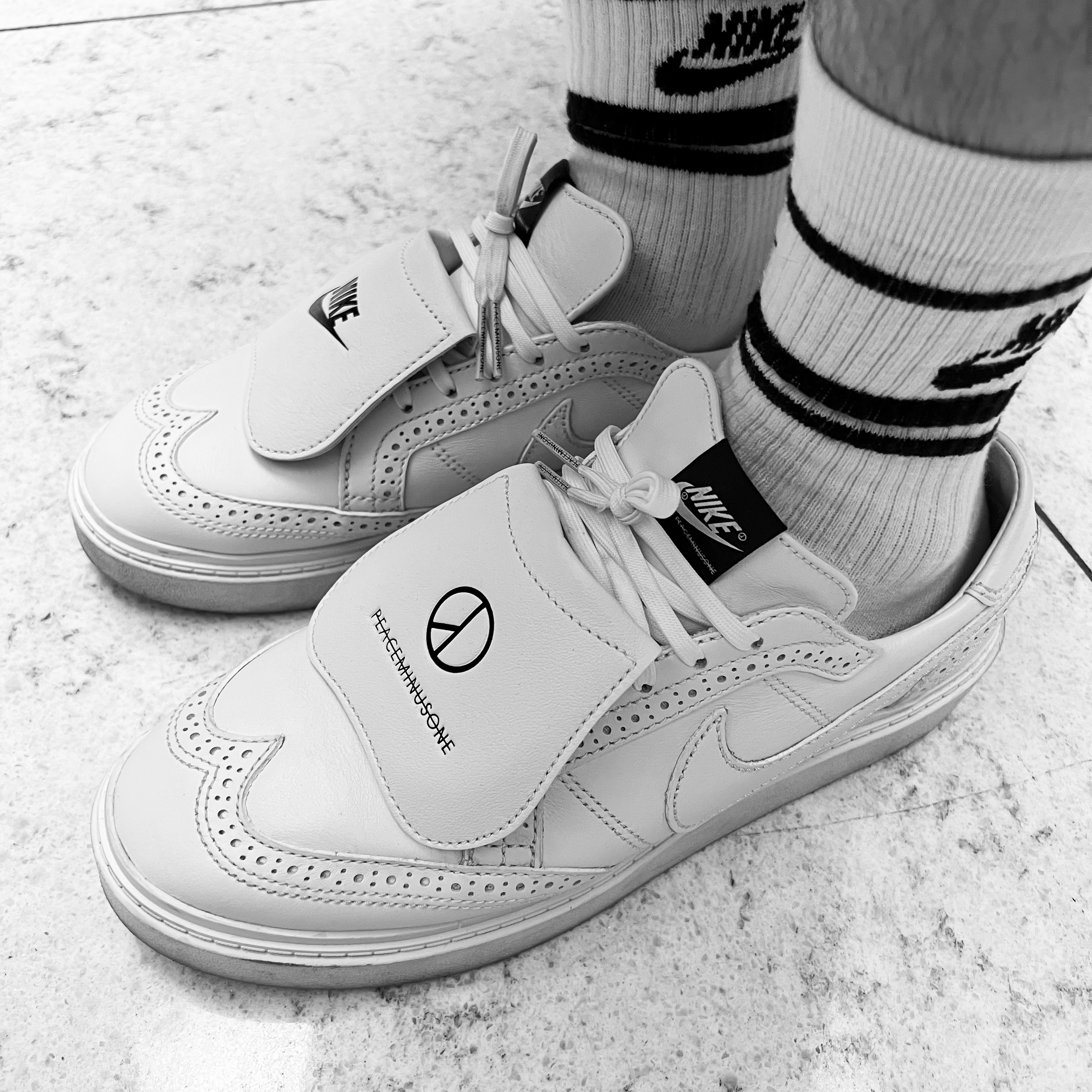 Nike x Peaceminusone Kwondo1 White 착용 스타일 - 4