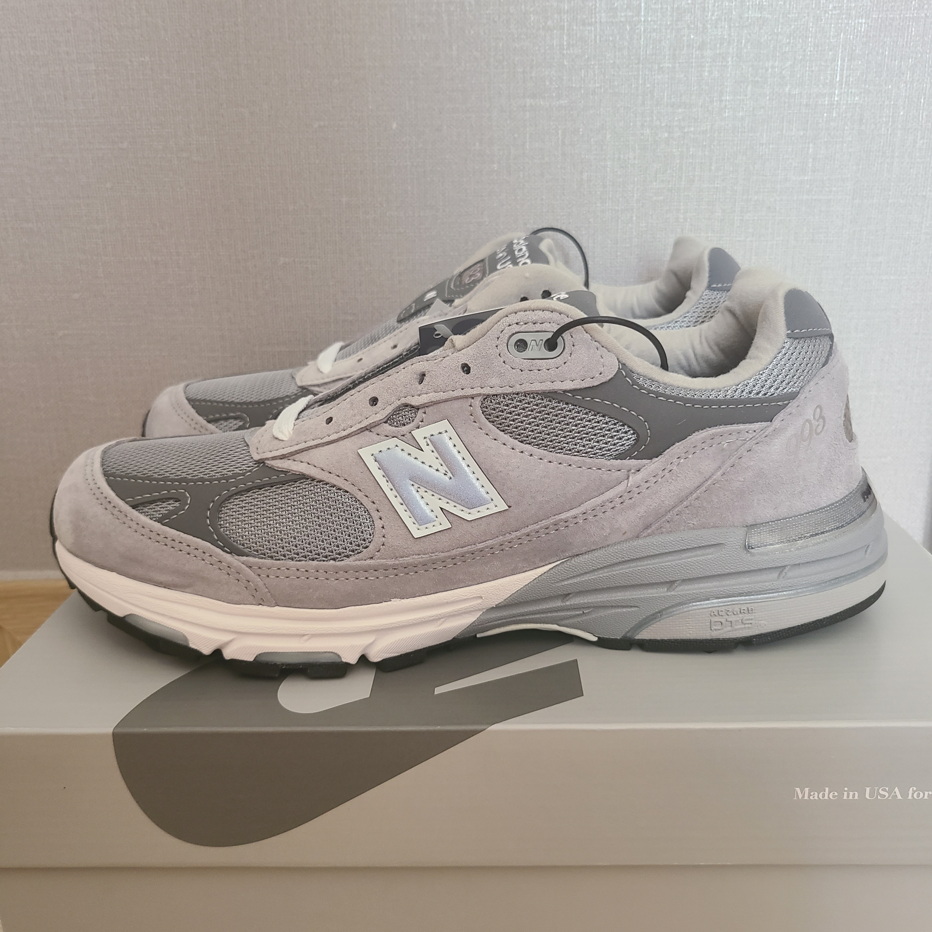 New Balance 993 Made in USA Grey - D Standard 착용 스타일