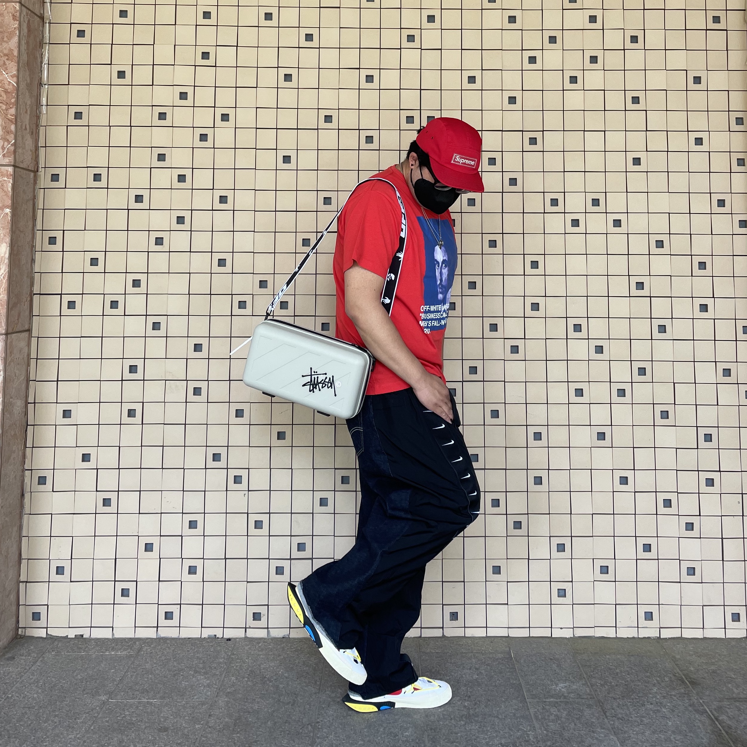 Nike x Off-White Blazer Low '77 White and University Red, Off-White x Amore Pacific Protection Box (Without Cosmetics) 착용 스타일 - 1