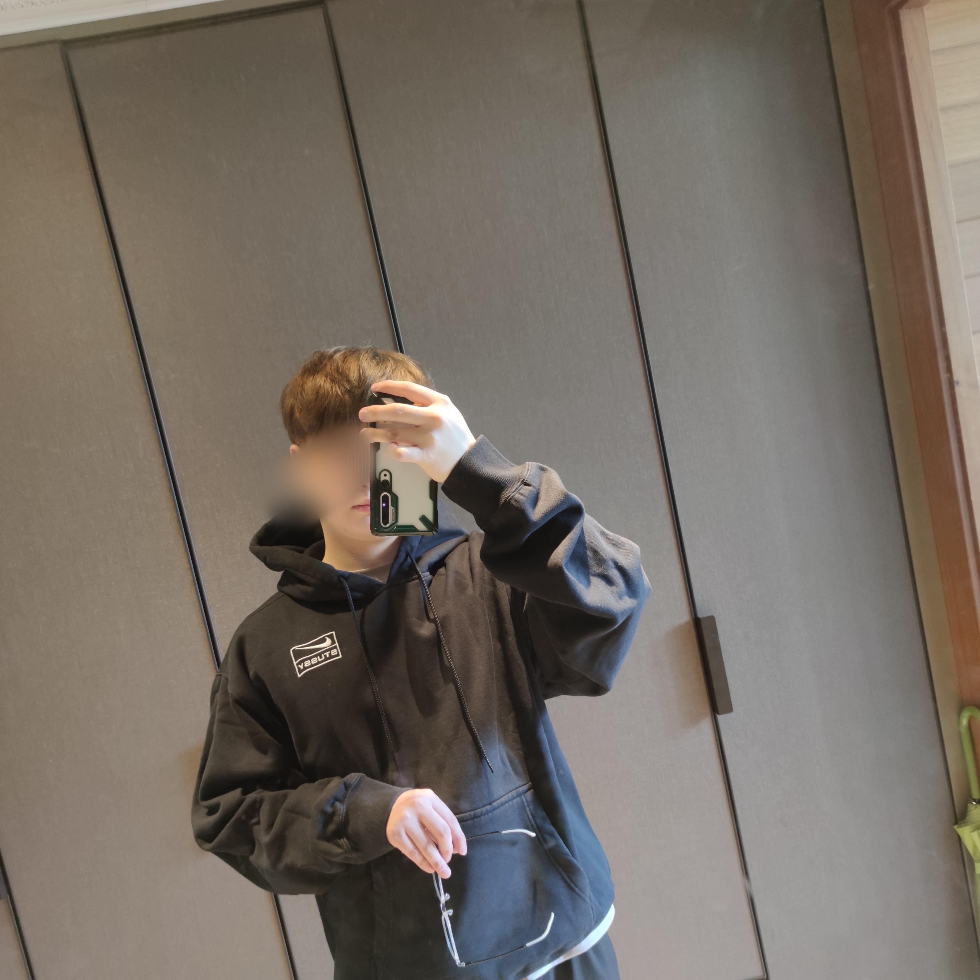 Nike x Stussy NRG RA Washed Pullover Hoodie Black (DN4028-010), Nike x Stussy Air Force 1 '07 Mid SP Fossil 착용 스타일 - 1