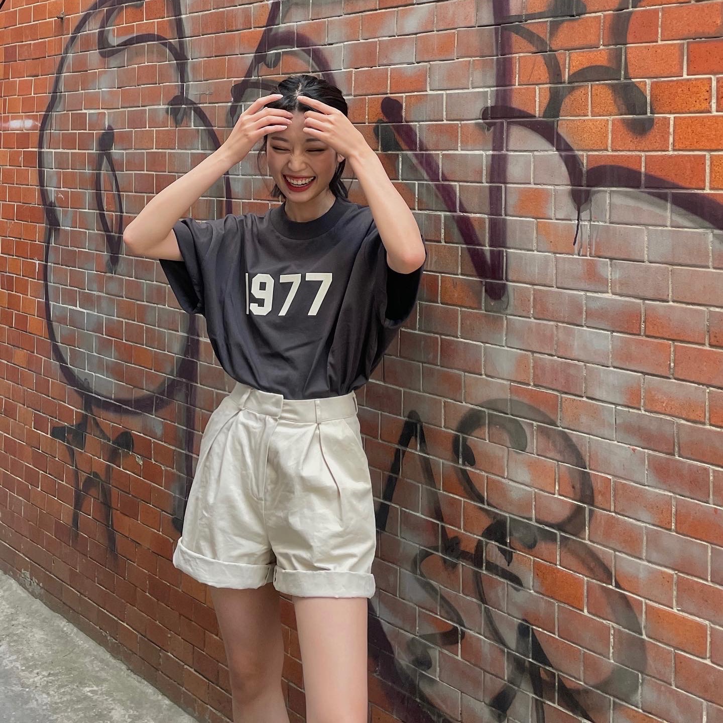 Essentials 1977 T-Shirt Iron - 22SS, Nike x Travis Scott SB Dunk Low 착용 스타일 - 5