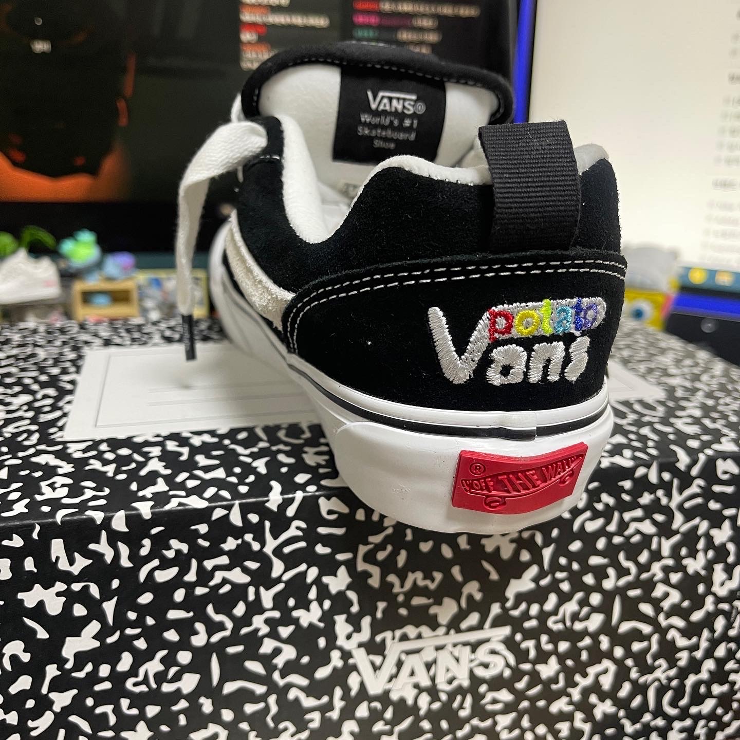 Vans Vault x Imran Potato Knu-Skool VR3 LX Black White 착용 스타일 - 2