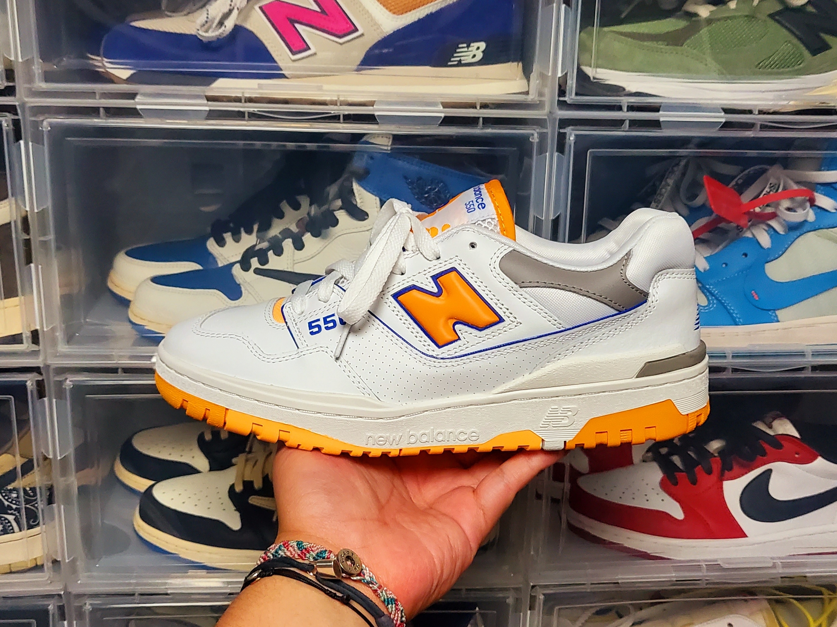New Balance 550 White Vibrant Orange - 2E Wide 착용 스타일 - 2
