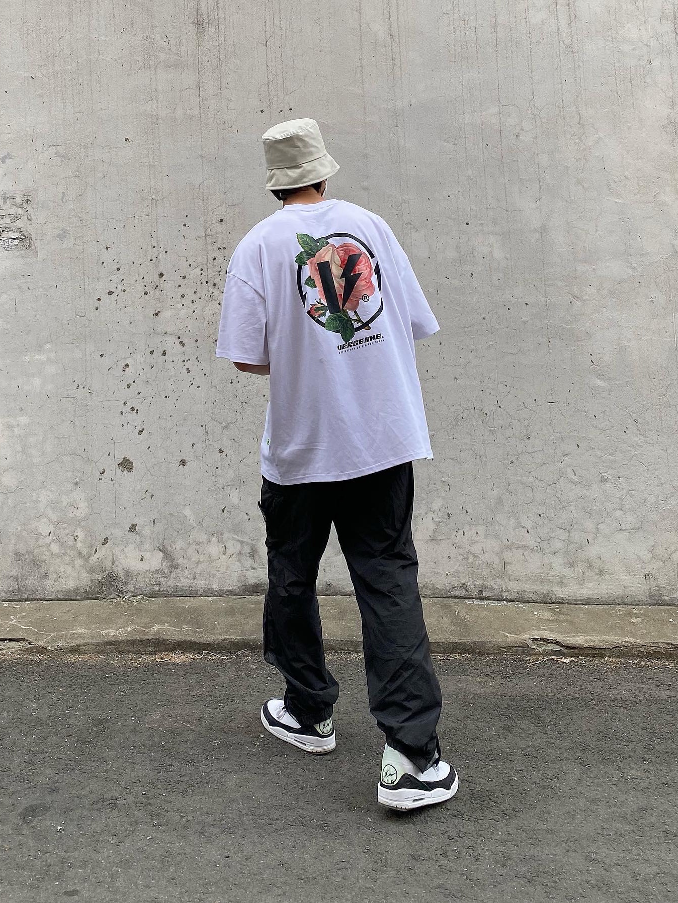 Jordan 3 x Fragment Retro SP White Black, Supreme x Stone Island Painted Camo Nylon Cargo Pants Black - 20FW 착용 스타일 - 1