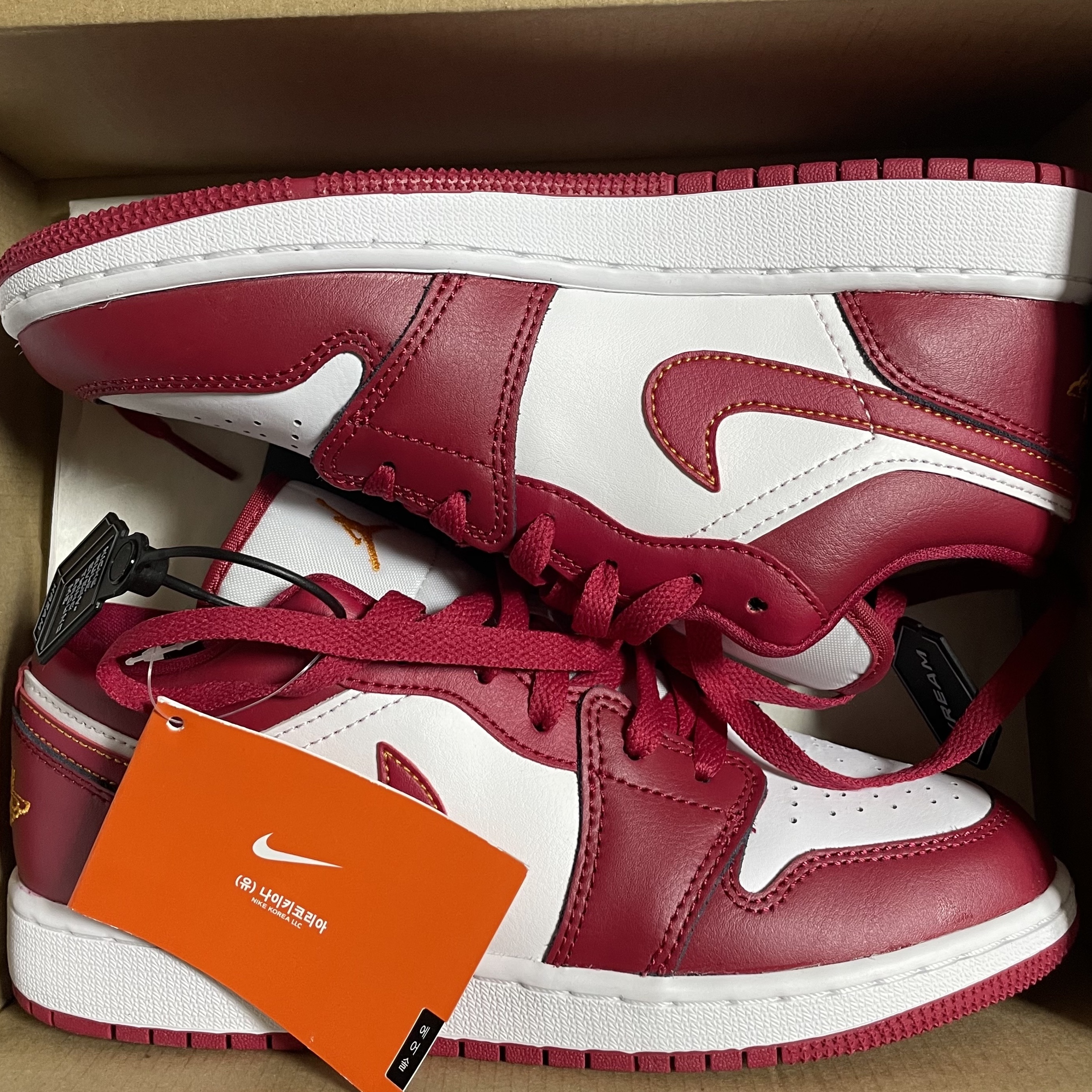 (GS) Jordan 1 Low Cardinal Red 착용 스타일