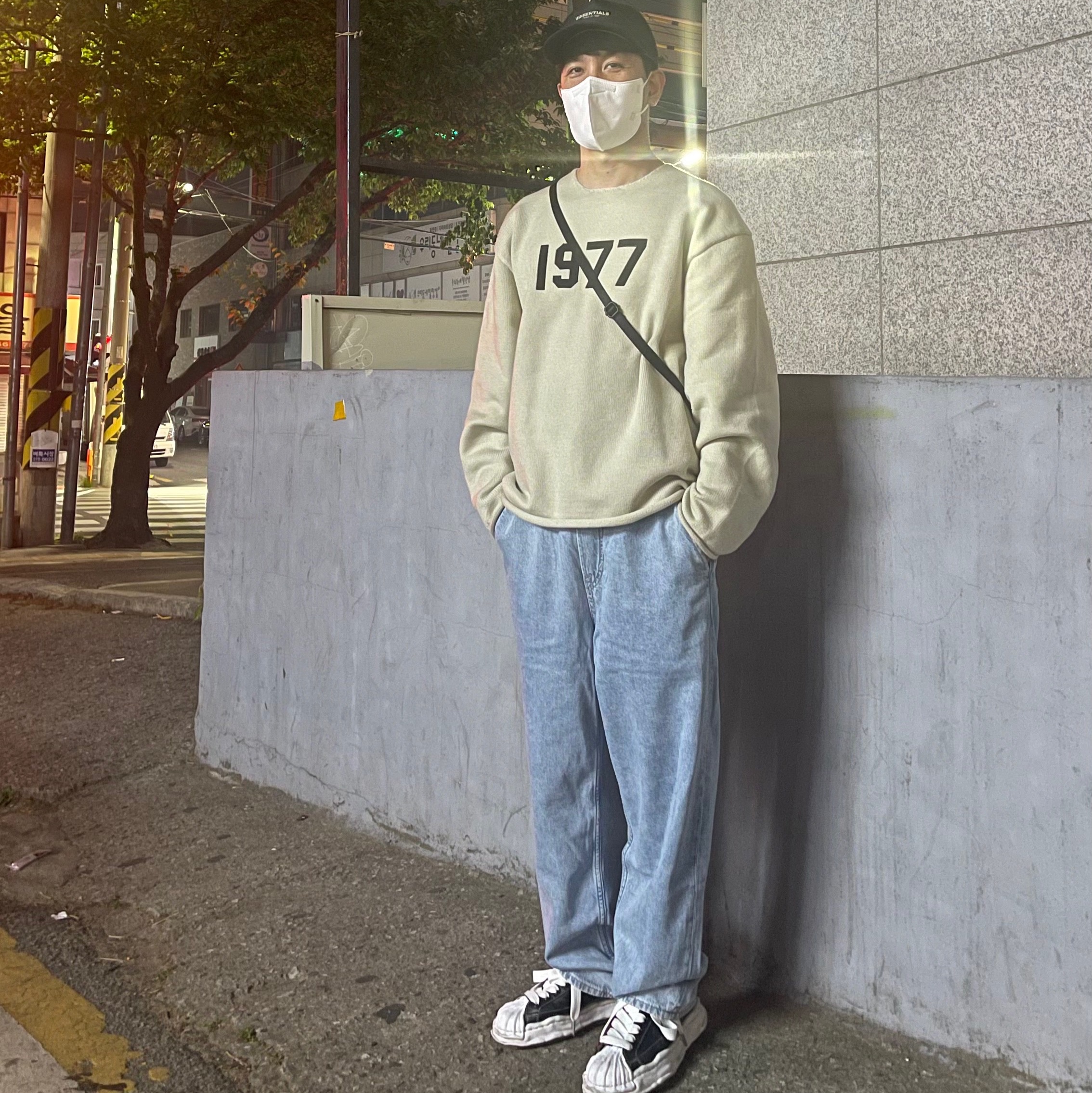Essentials 1977 Raw Edge Sweater Wheat - 22SS, Essentials x New Era Retro Crown Strapback Black 착용 스타일 - 1