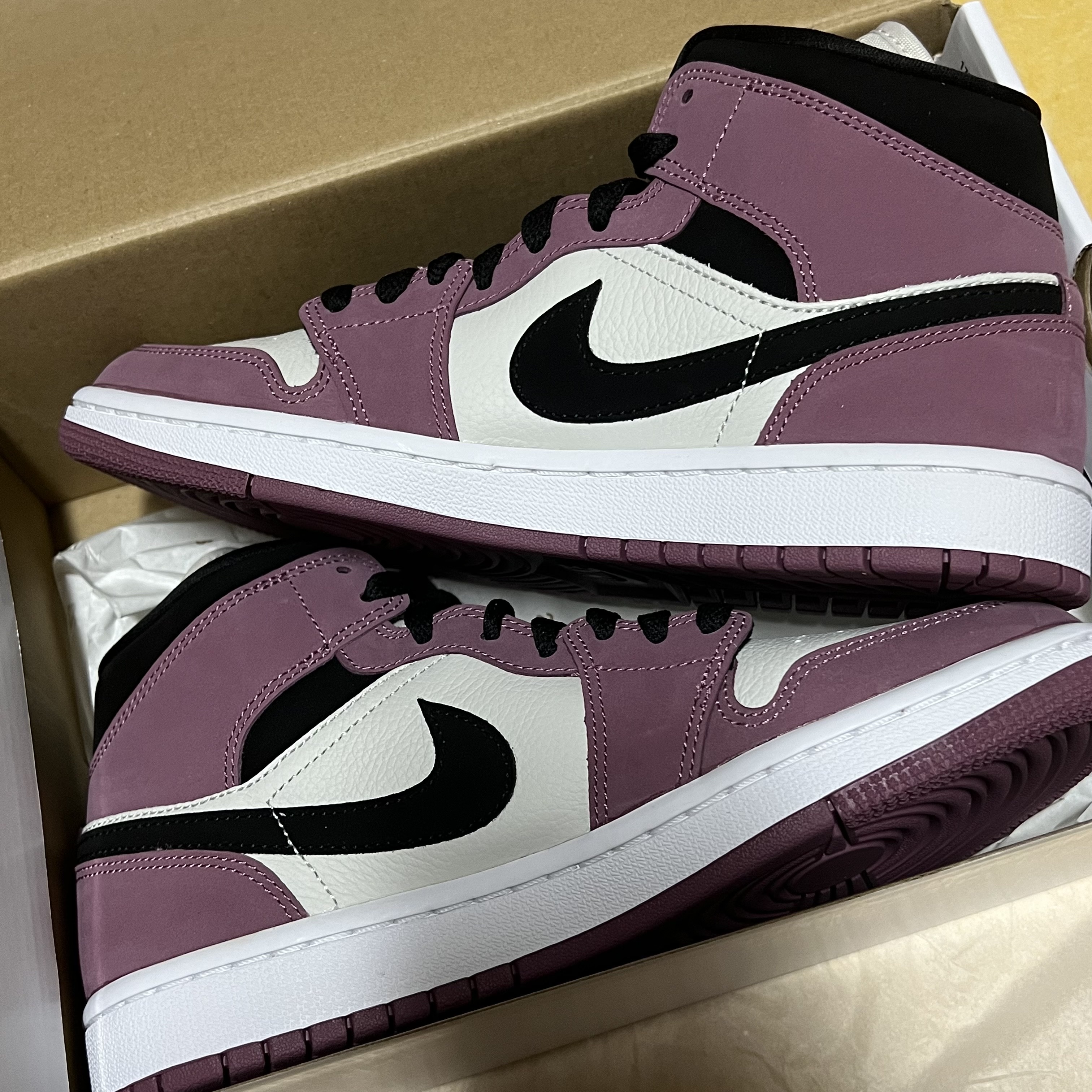 (W) Jordan 1 Mid SE Light Mulberry 착용 스타일