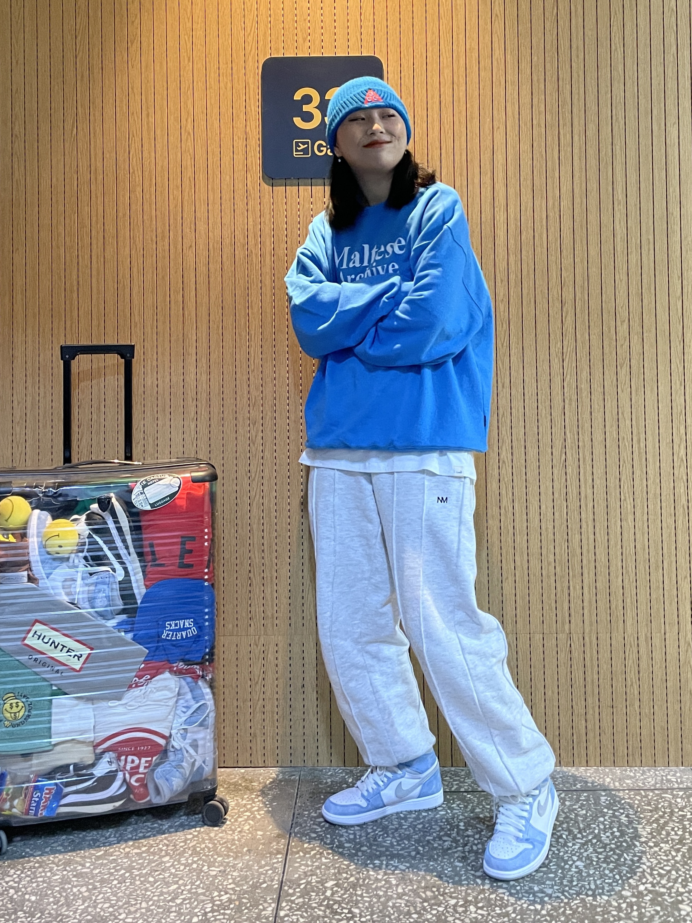 Jordan 1 Retro High OG Hyper Royal, Nike ACG Beanie Imperial Blue 착용 스타일